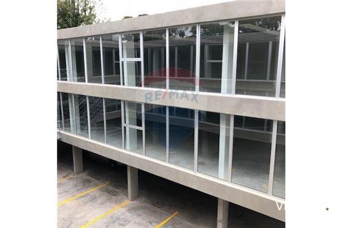 San Isidro,Alquiler,oficinas y cocheras AAA