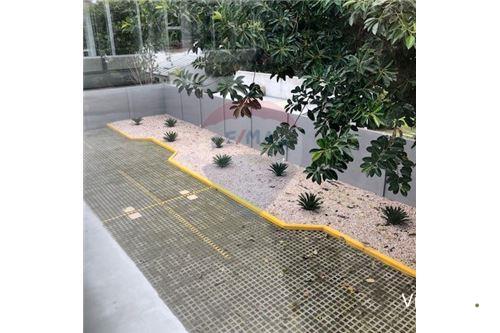 San Isidro,Alquiler,oficinas y cocheras AAA