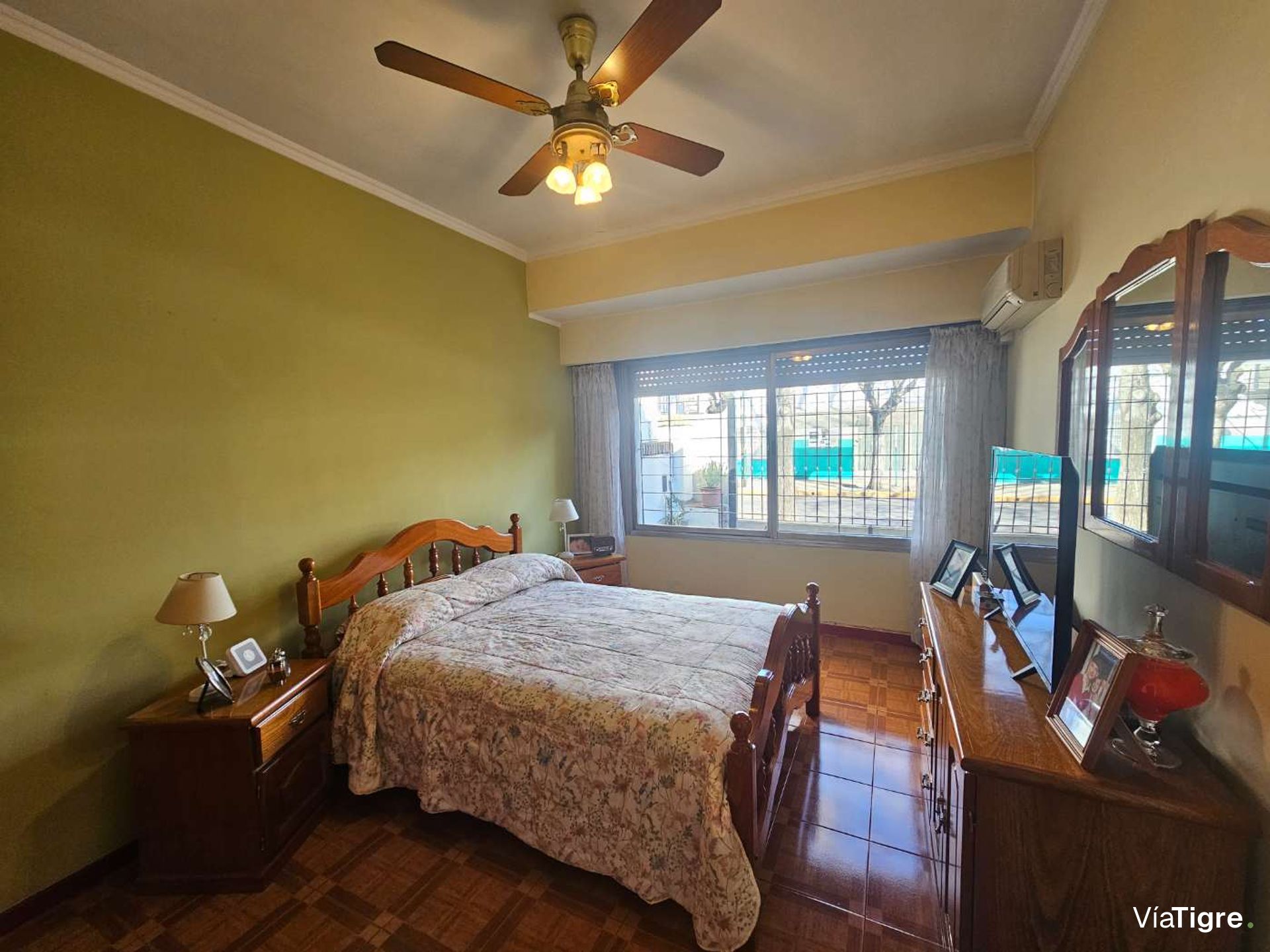 Venta Casa 3 Dormitorios Patio Cochera Luminosa