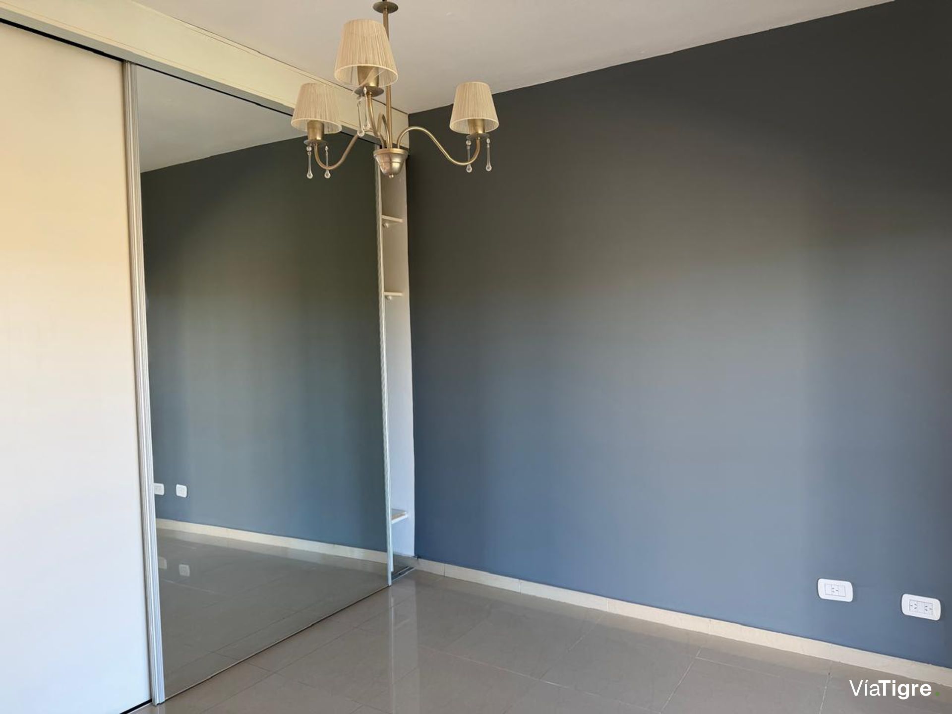 Venta Casa 6 Amb /Pileta B° San Marcos Villanueva