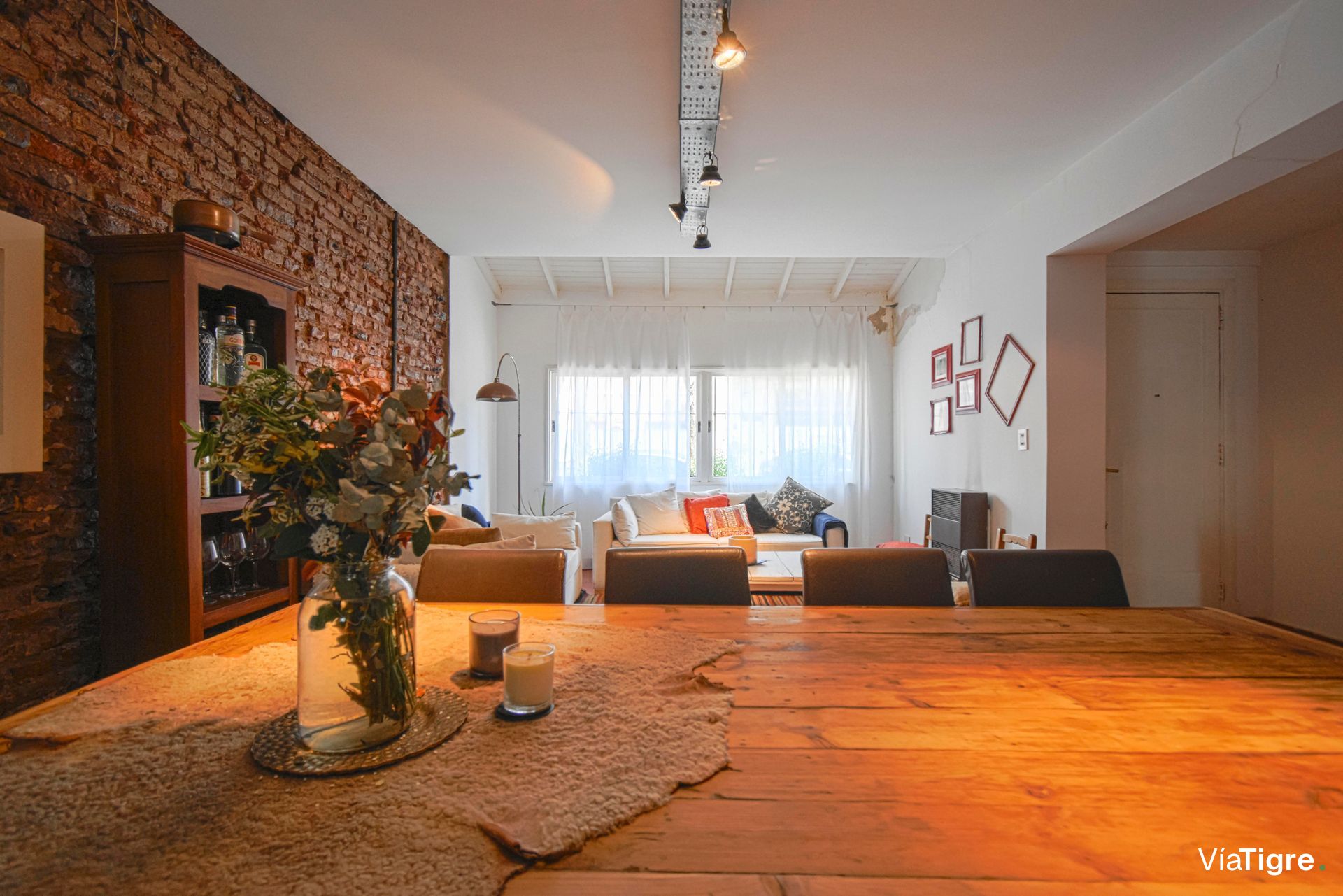 Venta casa lote propio con quincho y pileta