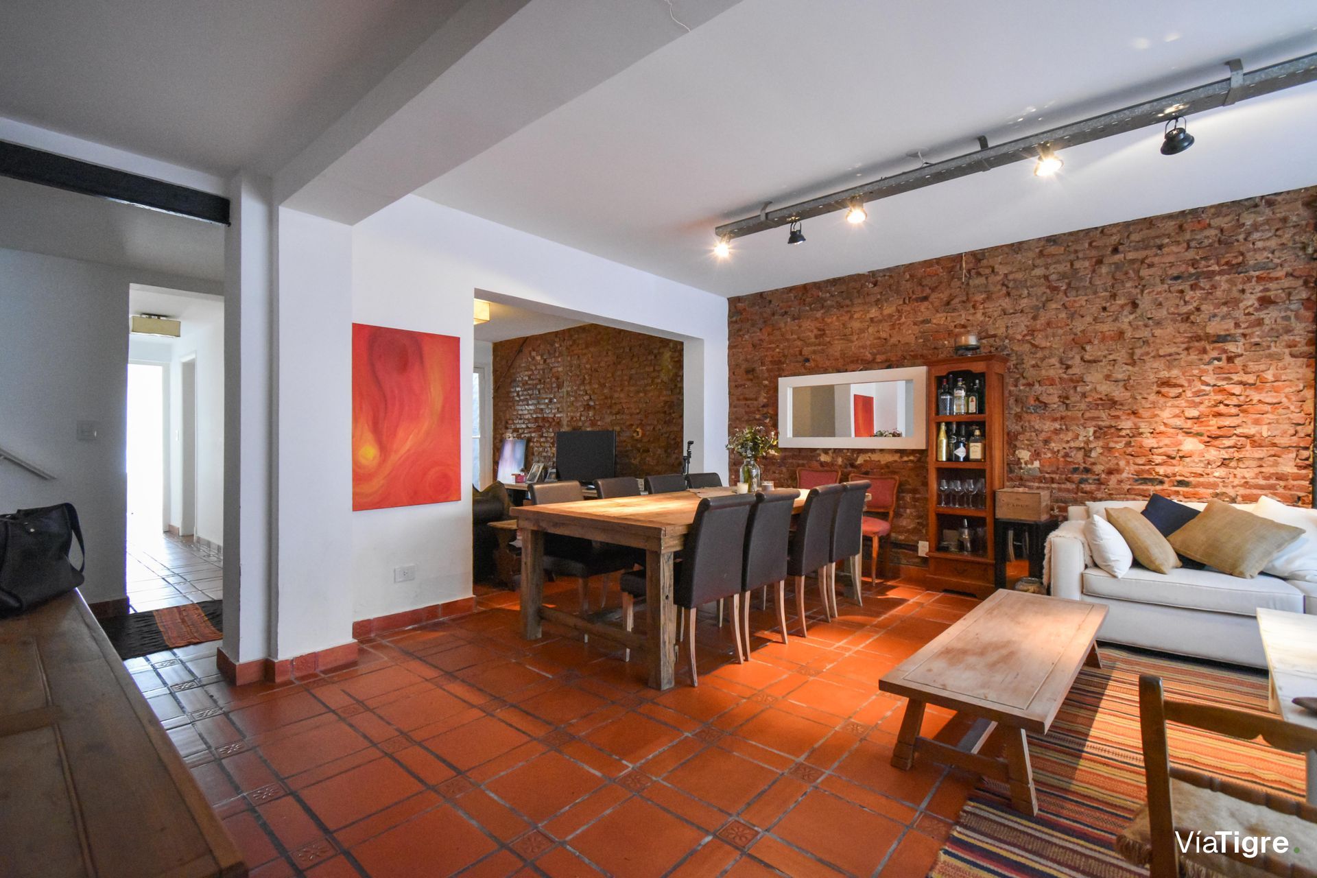 Venta casa lote propio con quincho y pileta