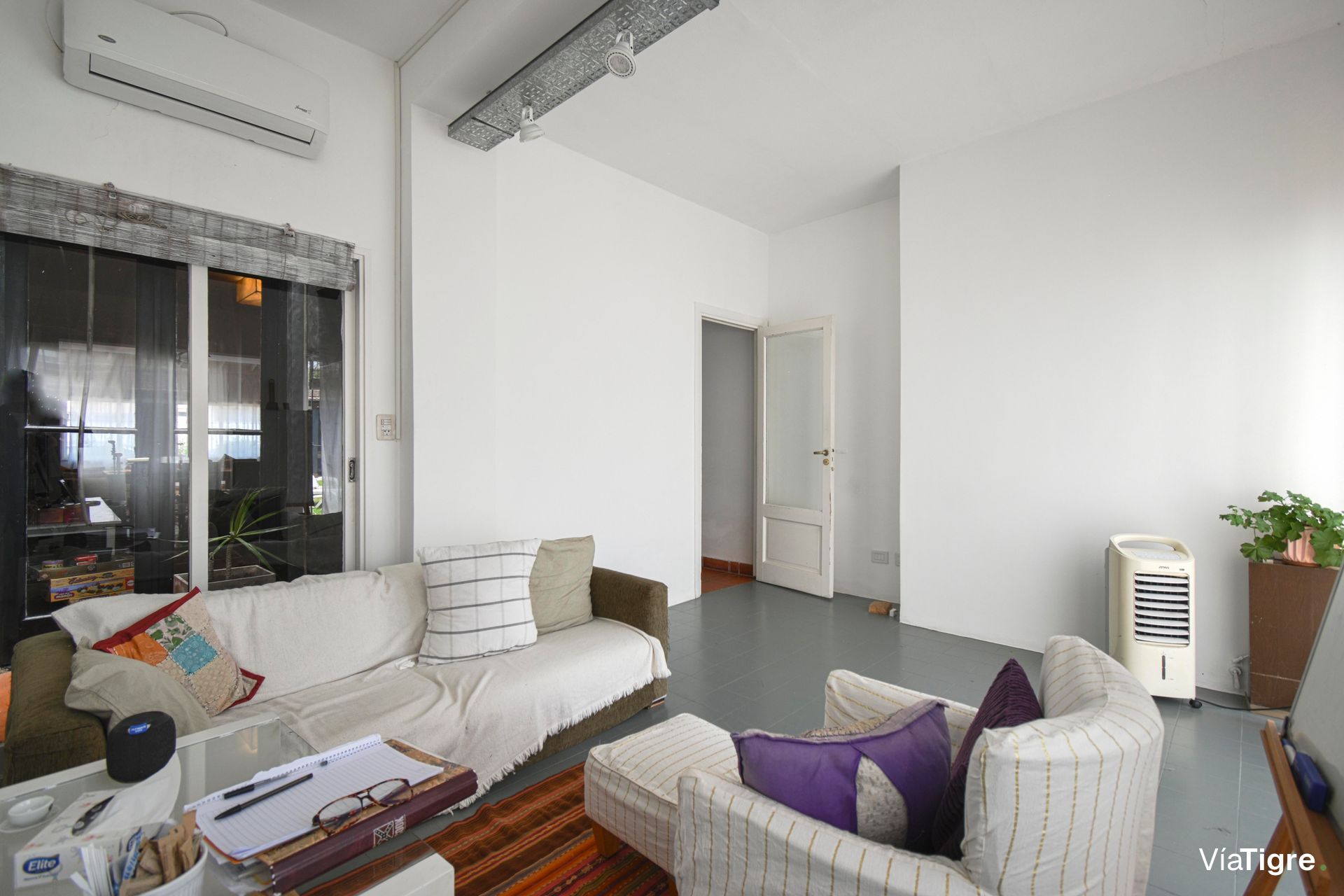 Venta casa lote propio con quincho y pileta
