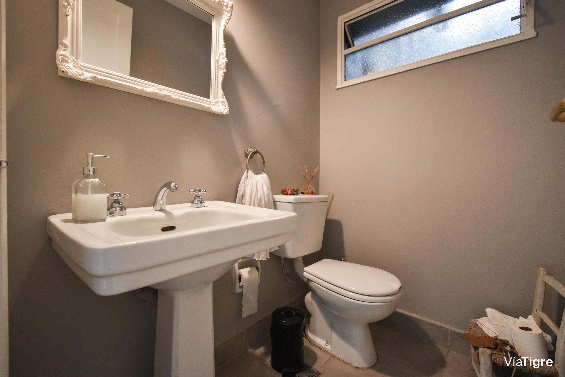 Venta casa lote propio con quincho y pileta
