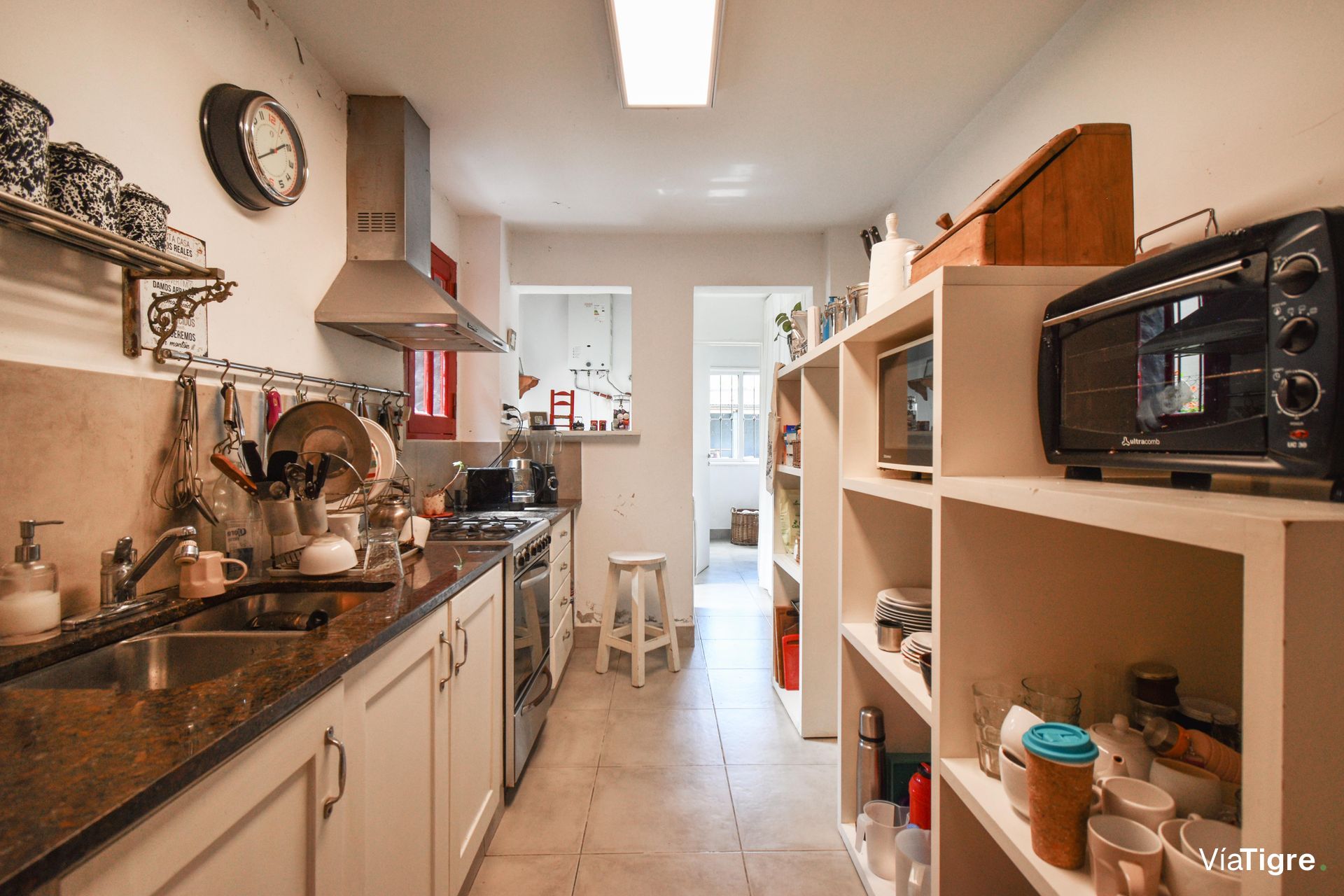 Venta casa lote propio con quincho y pileta