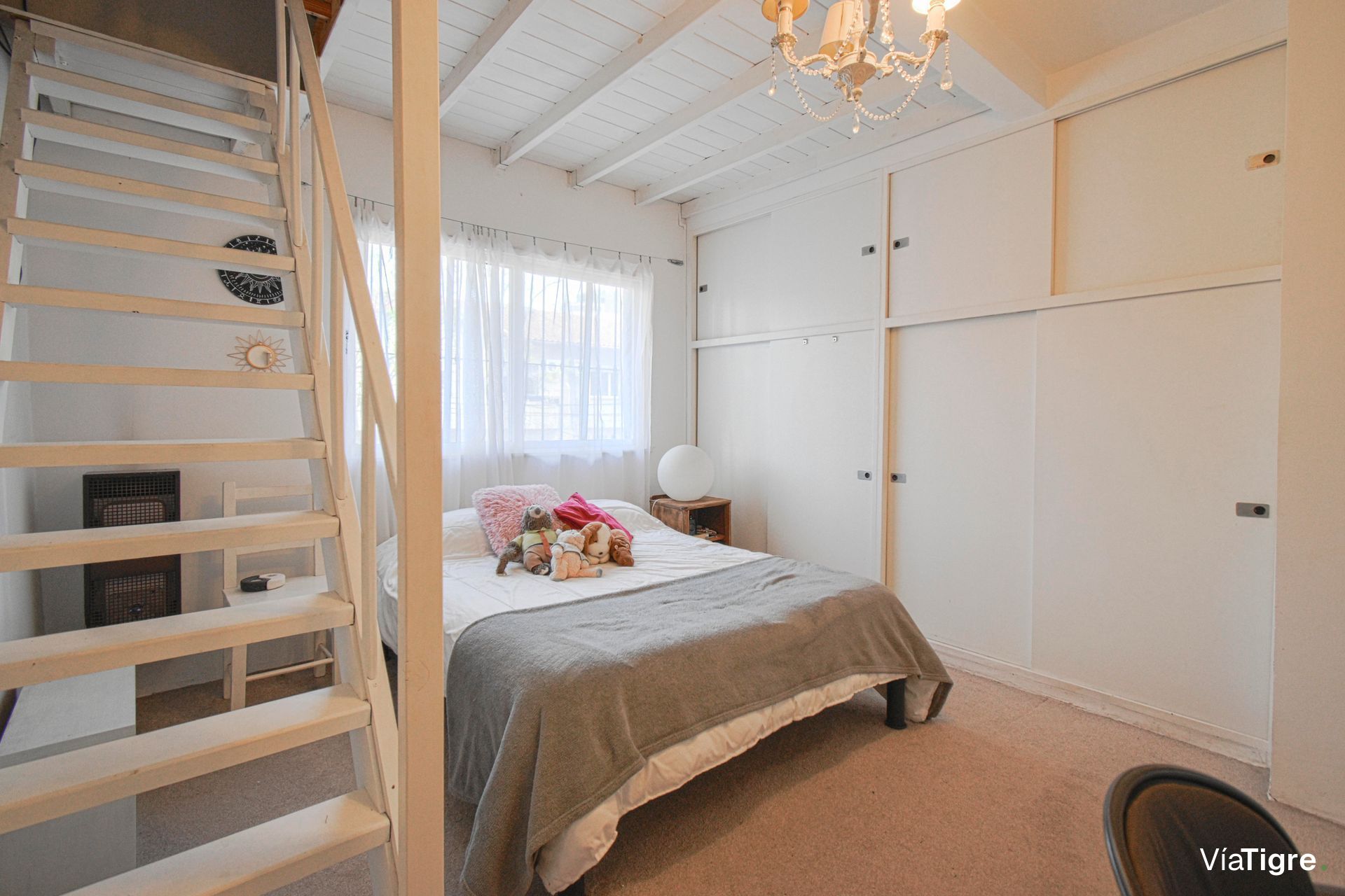 Venta casa lote propio con quincho y pileta