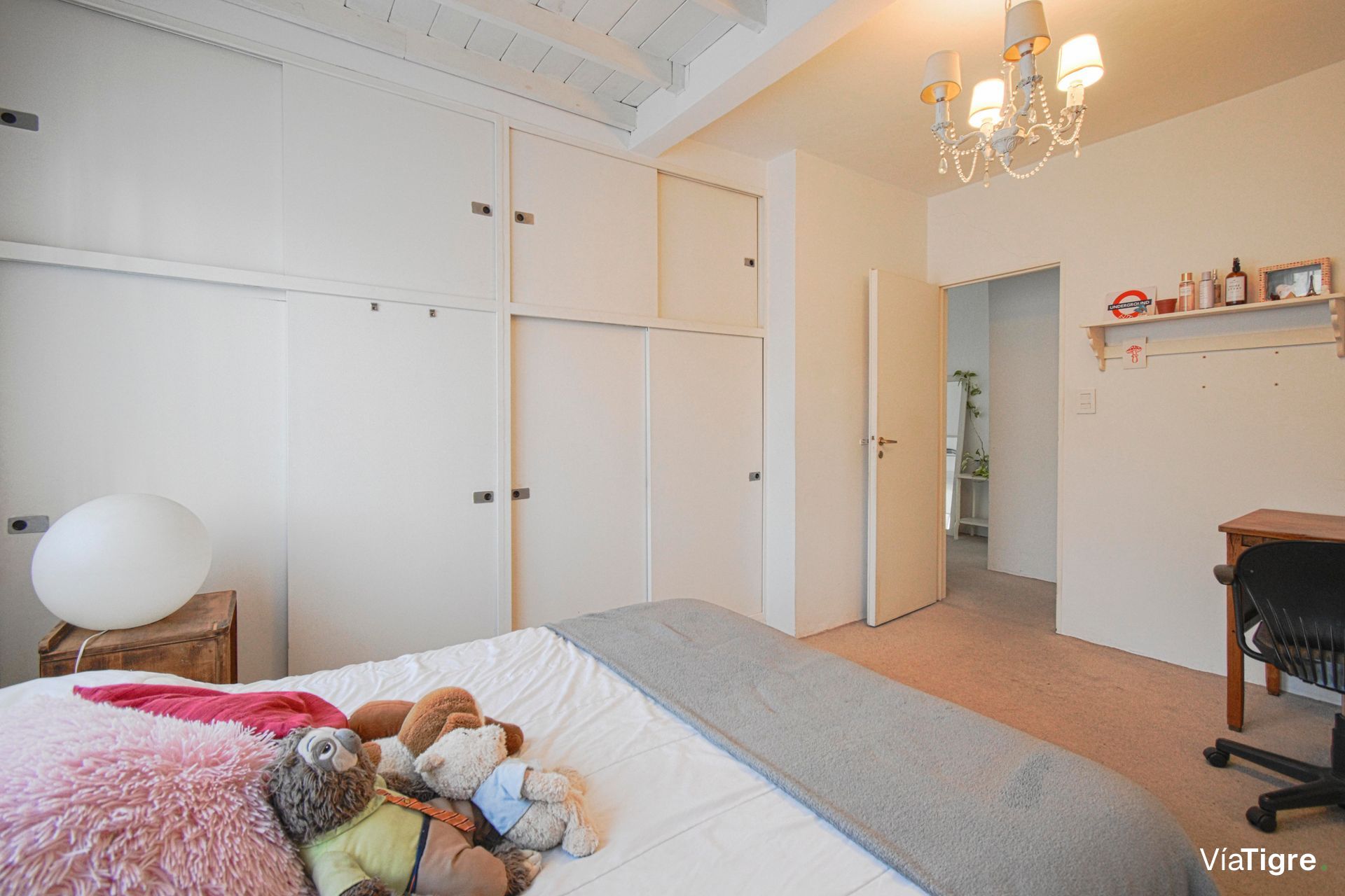 Venta casa lote propio con quincho y pileta