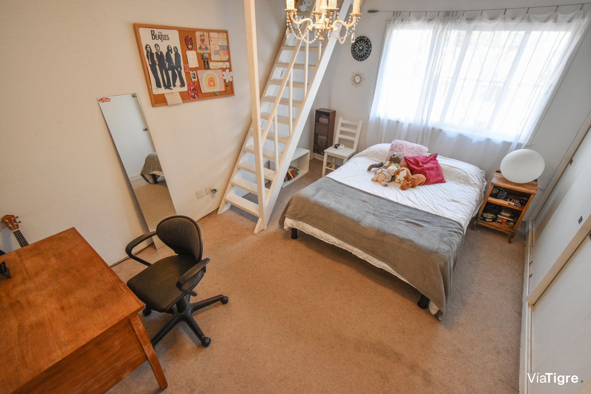 Venta casa lote propio con quincho y pileta