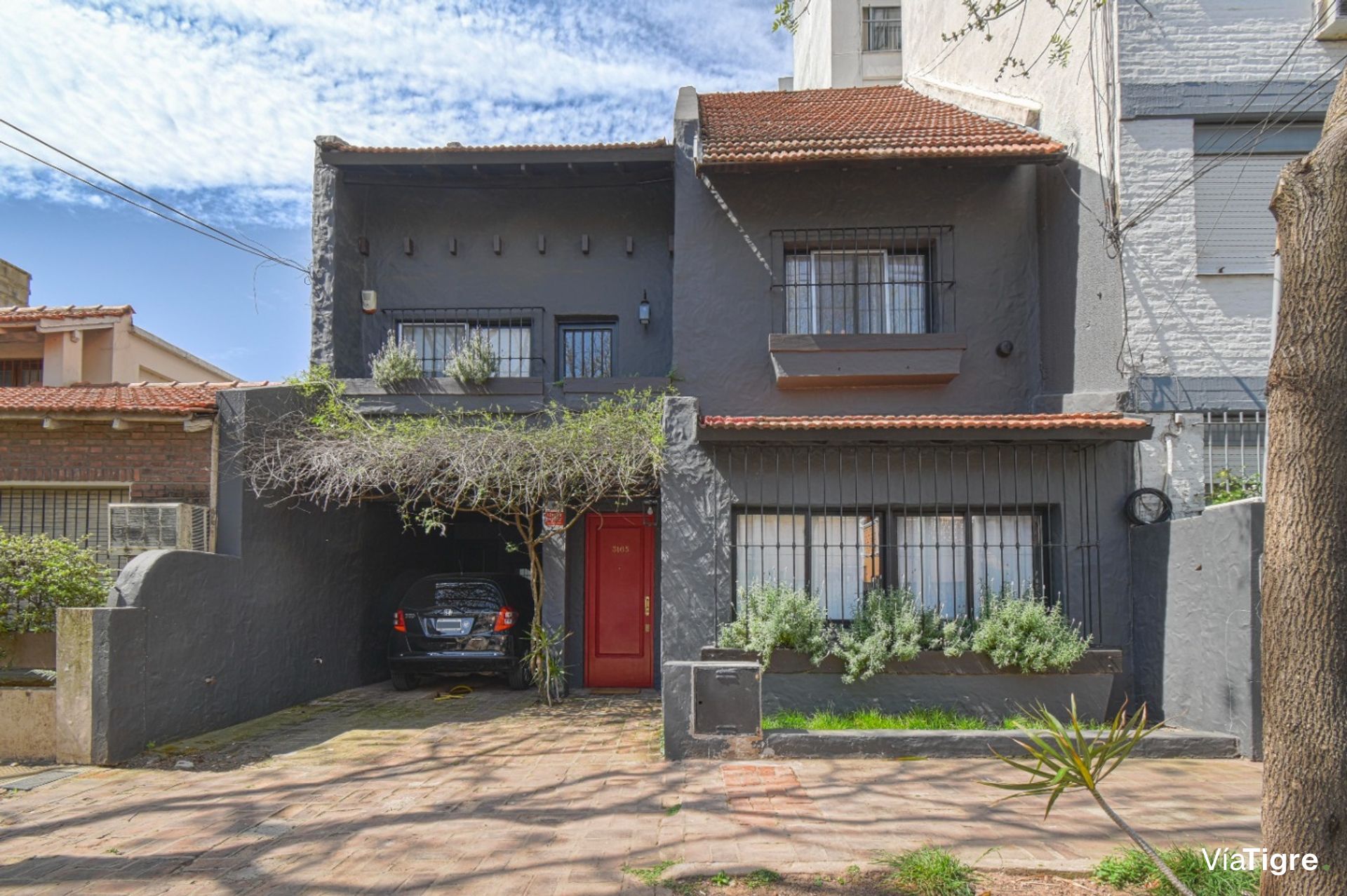 Venta casa lote propio con quincho y pileta