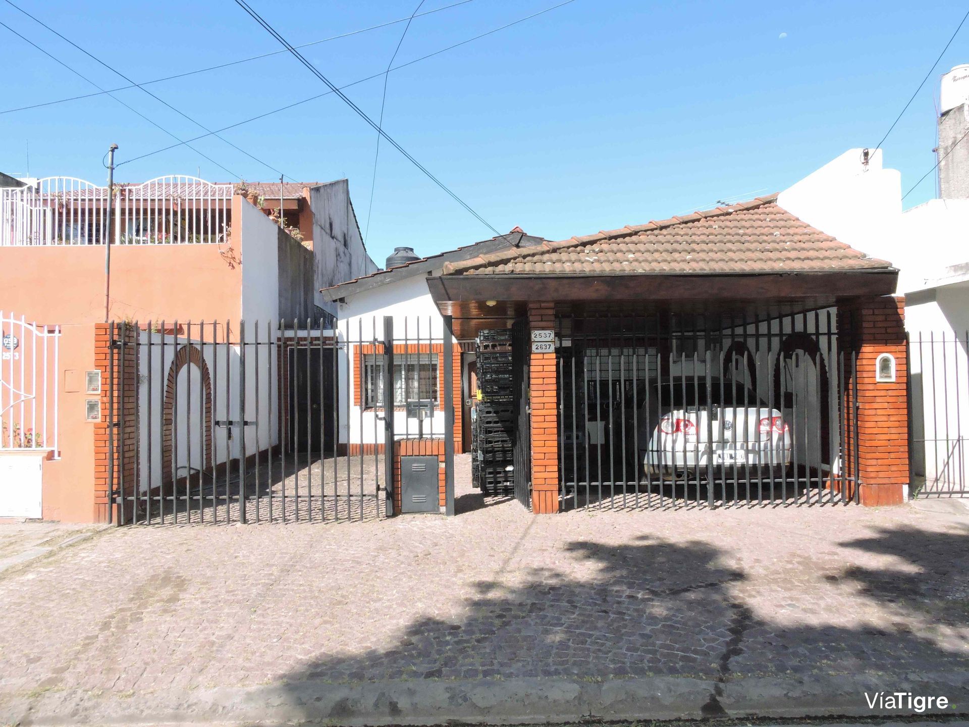 Venta Casa 4 Amb Con Pileta Y Garage
