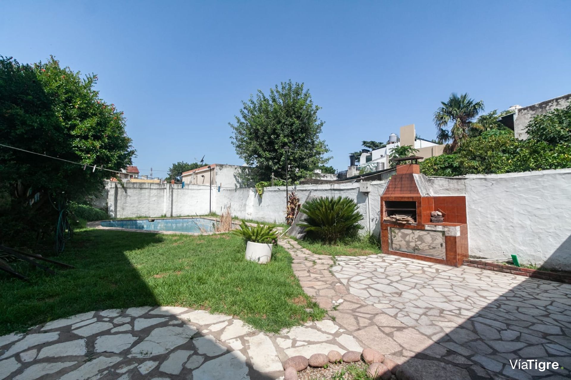 Venta Casa 4 Amb Con Pileta Y Garage
