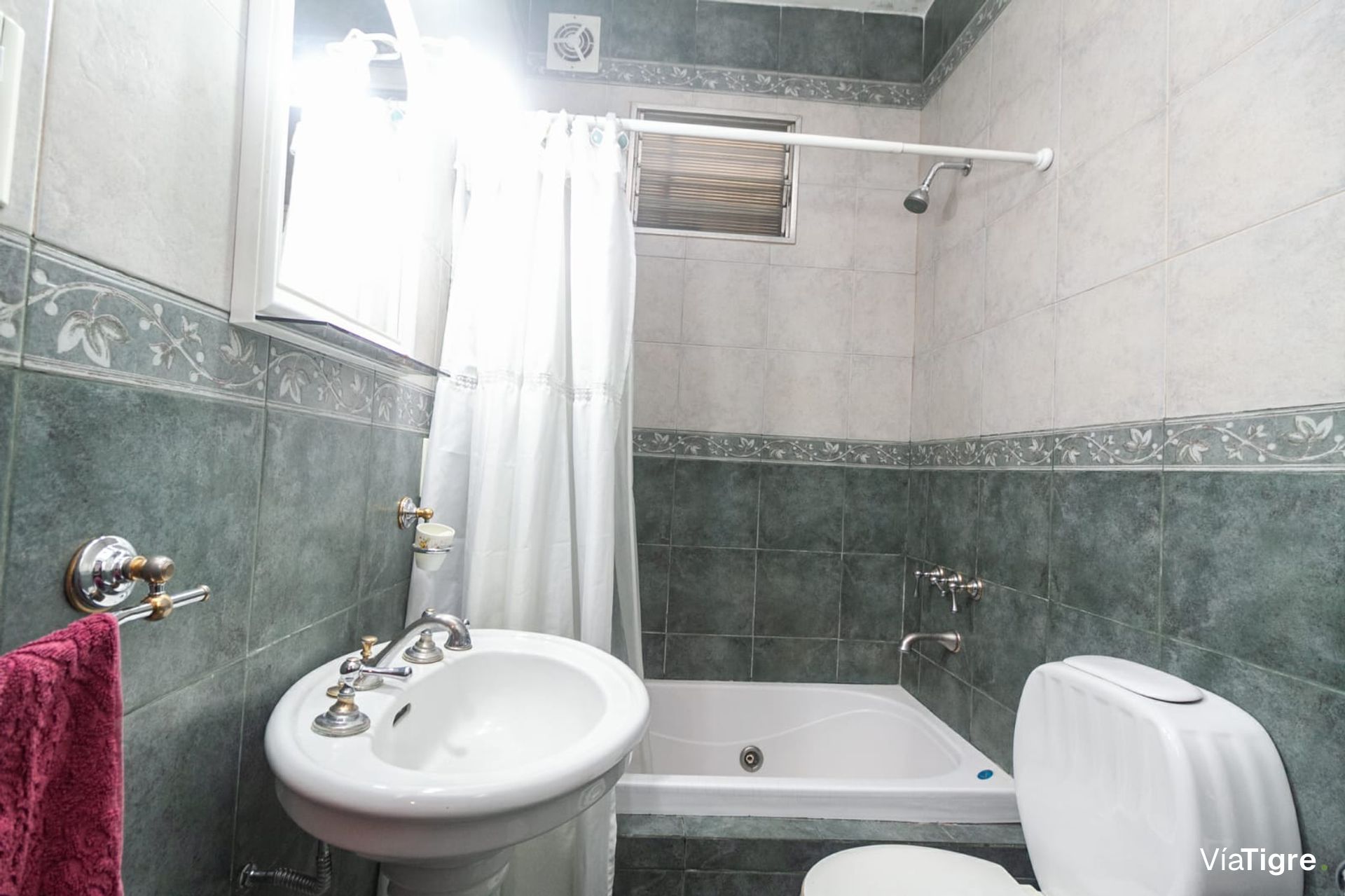 Venta Casa 4 Amb Con Pileta Y Garage