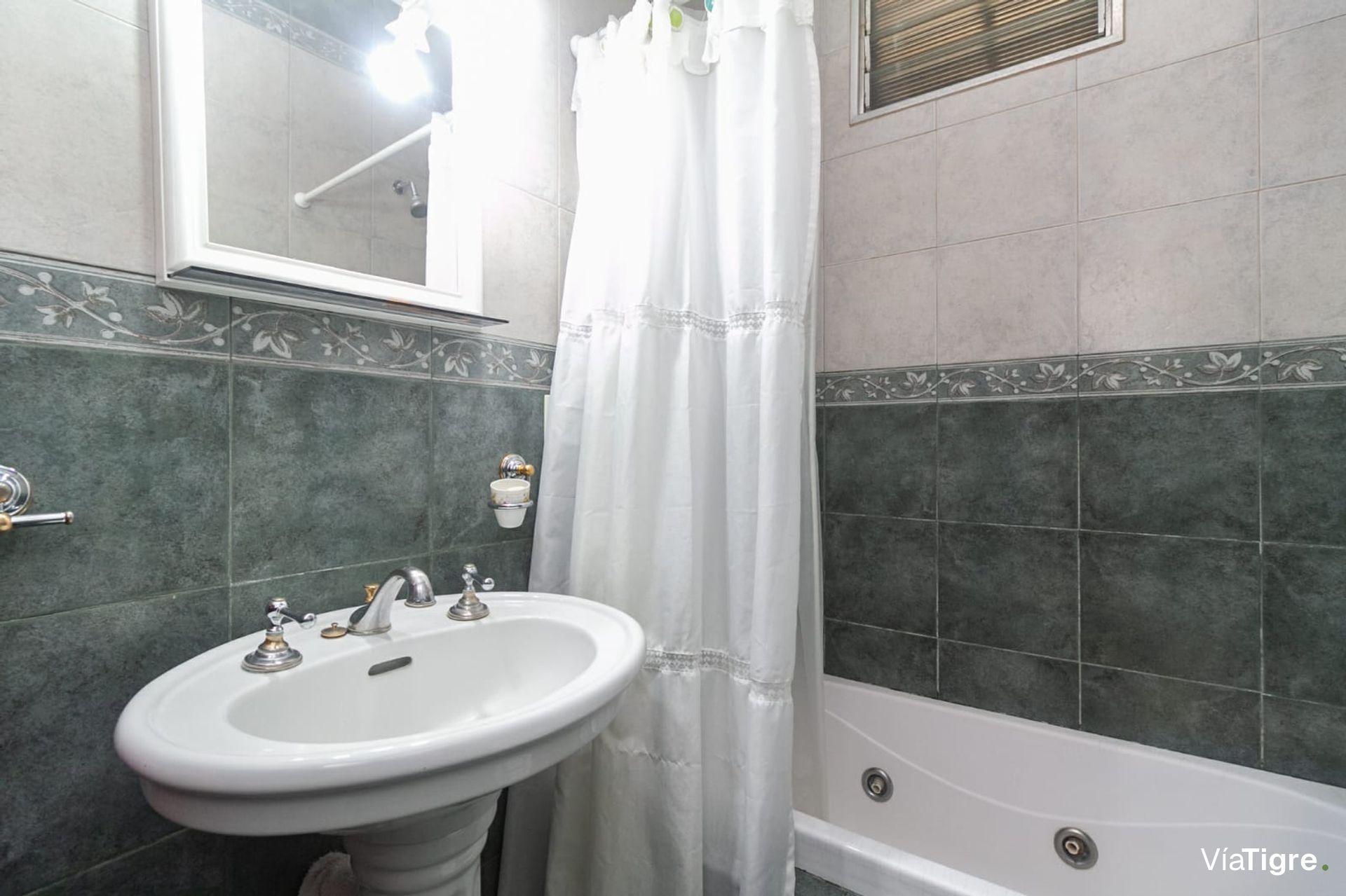Venta Casa 4 Amb Con Pileta Y Garage