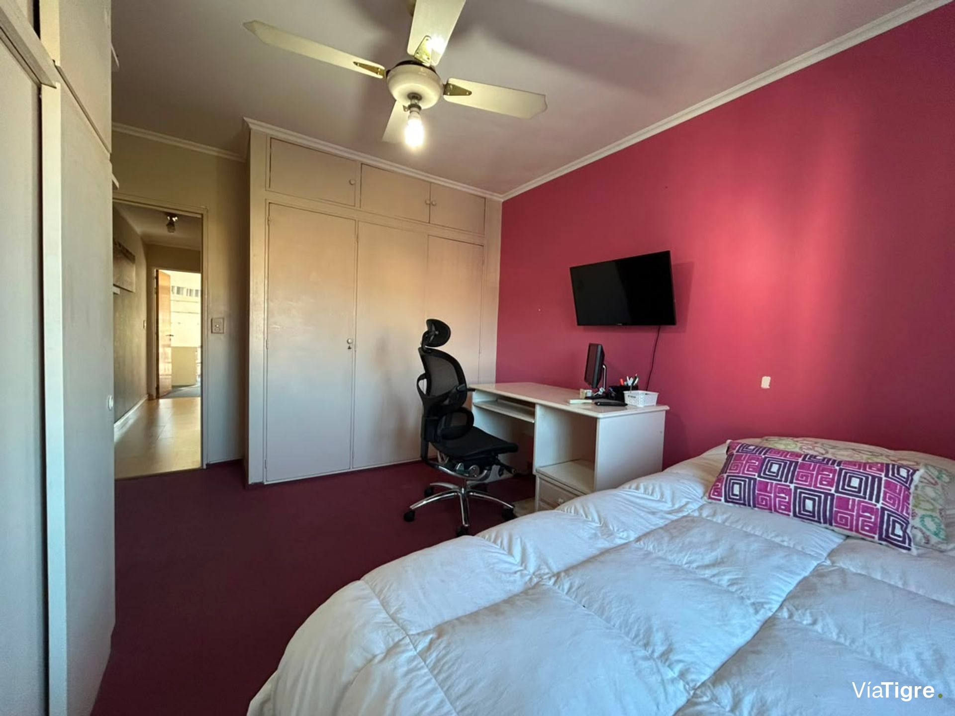 Triplex con patio, piscina, Apto Crédito