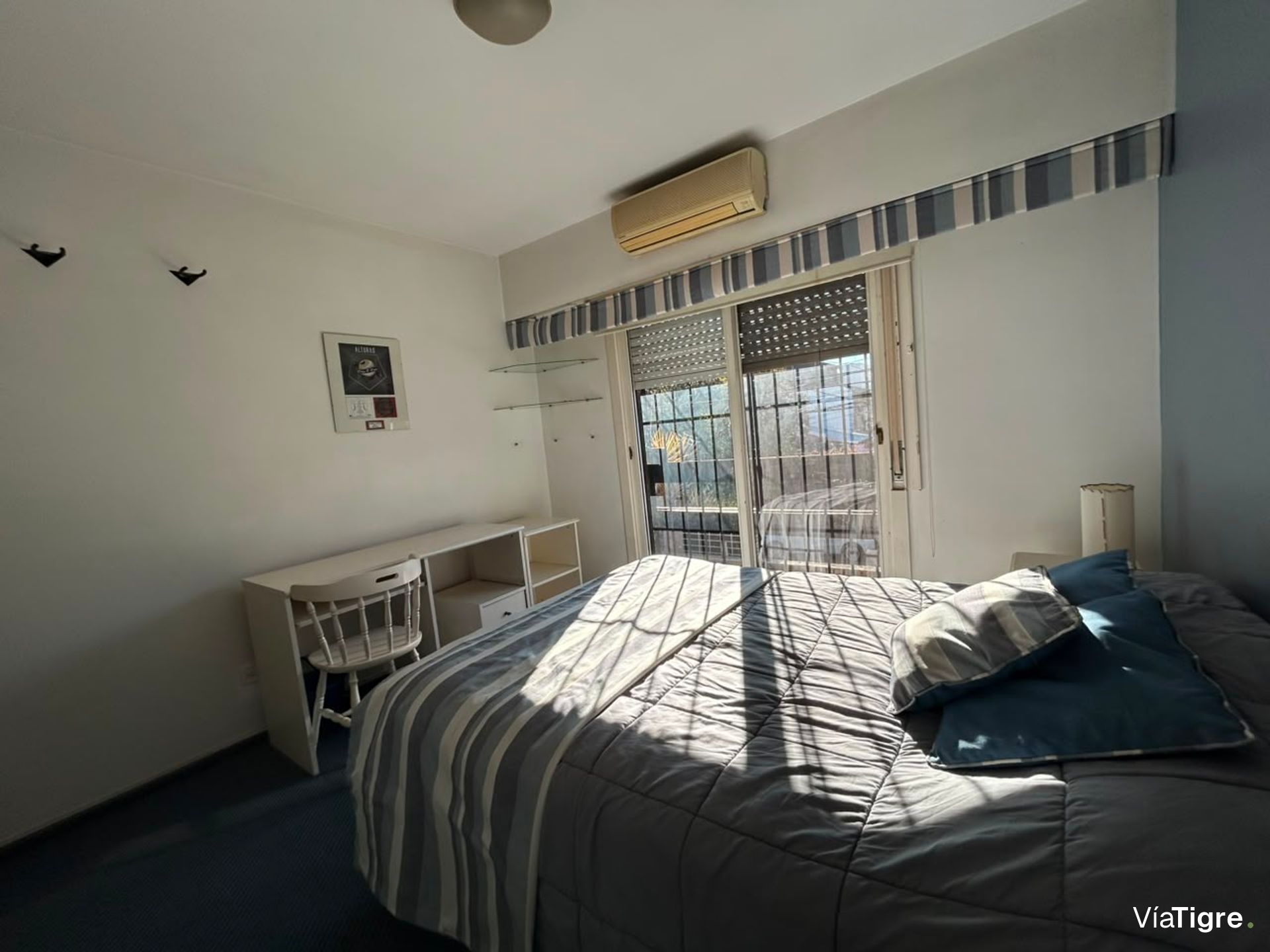 Triplex con patio, piscina, Apto Crédito