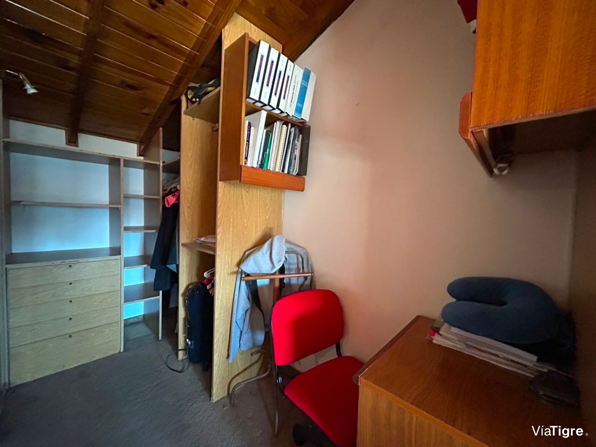 Triplex con patio, piscina, Apto Crédito