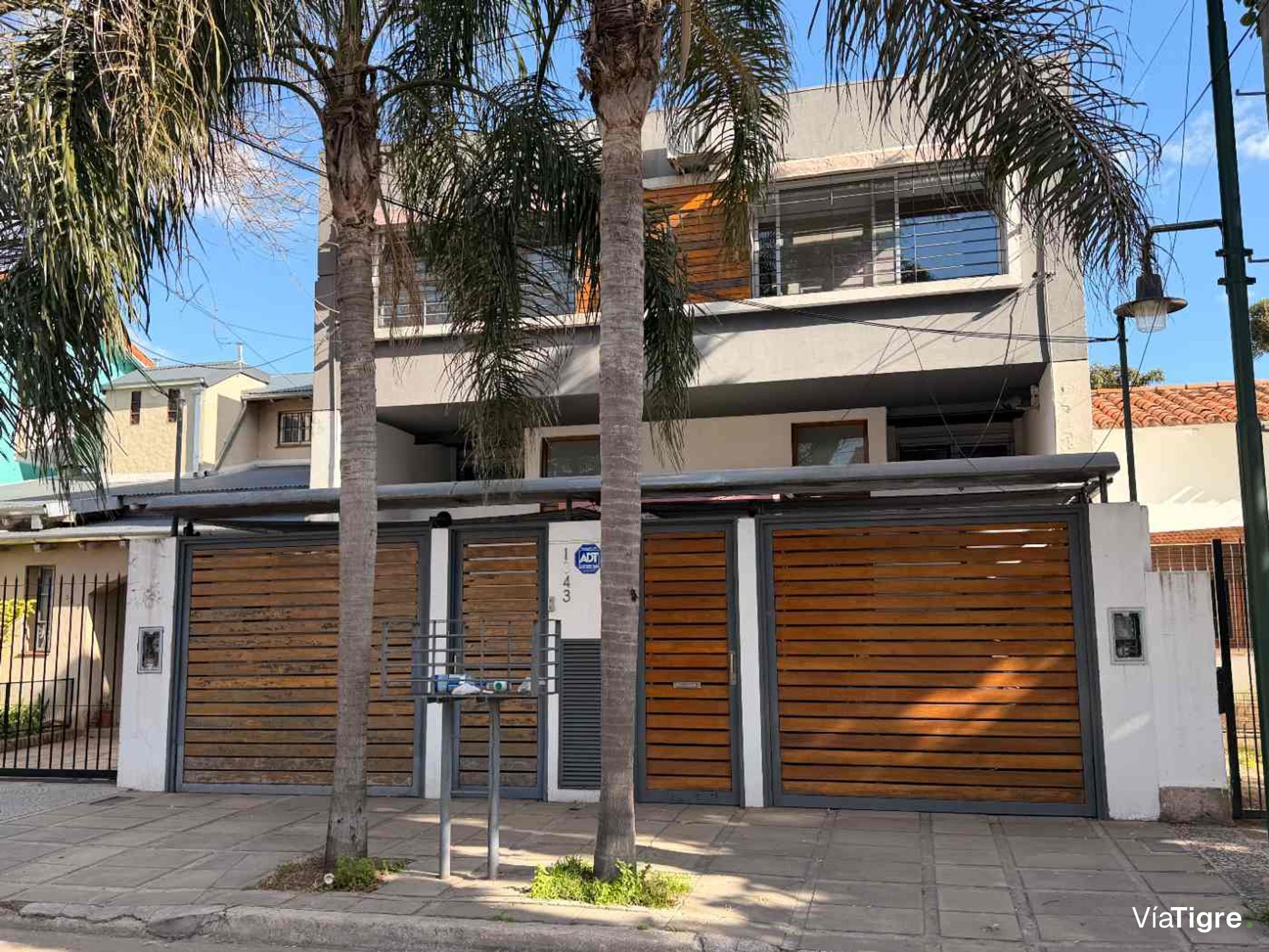Triplex 4 Ambientes En Venta Martinez Con Pileta