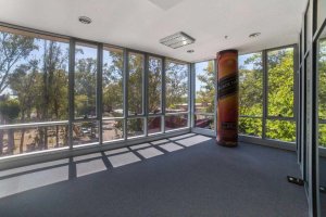 Offices 930 sqm Open Floor Plan in Olivo, 18 Parking Spaces