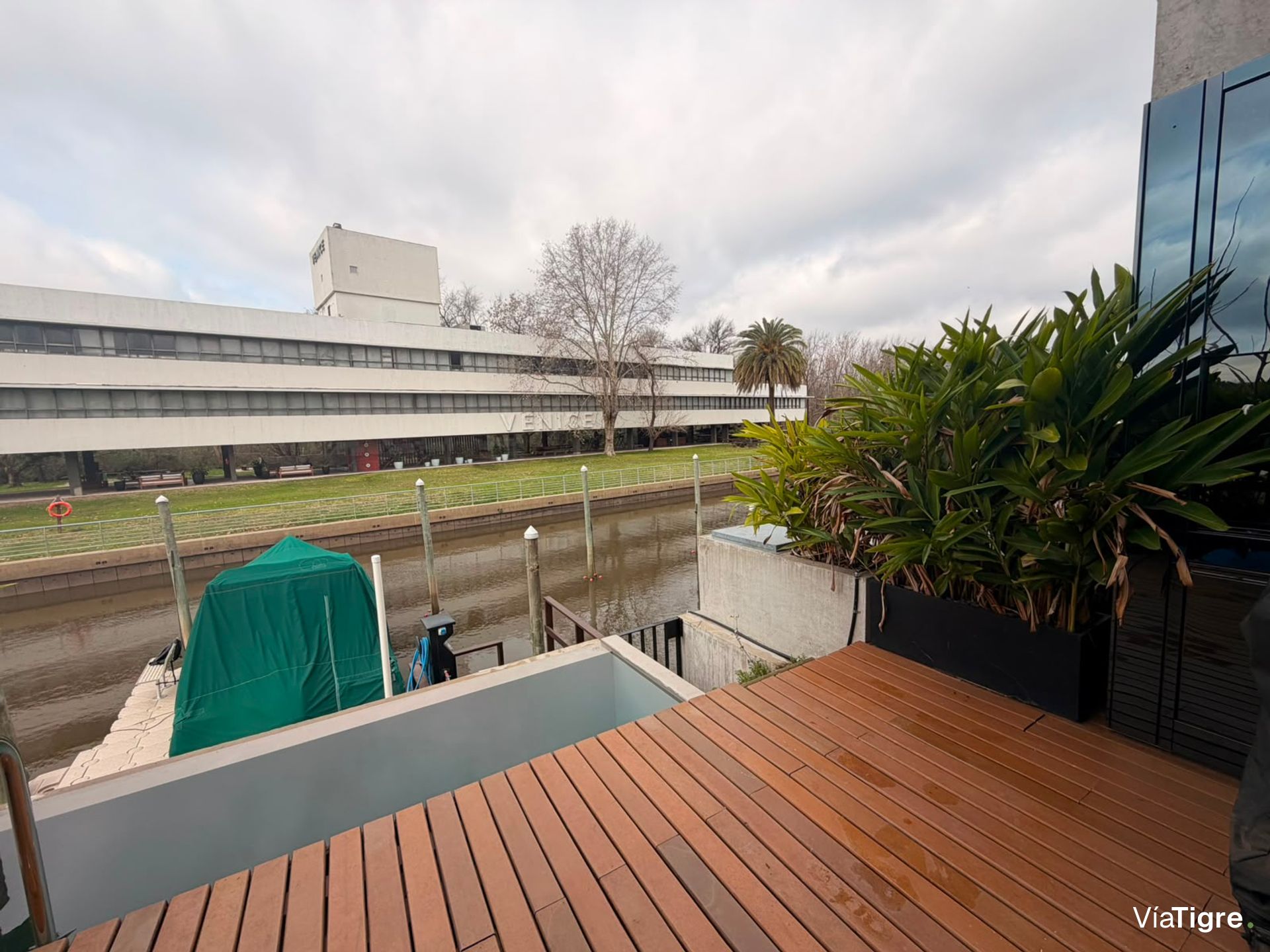 VENTA Depto 4 amb. con amarra en Venice Tigre