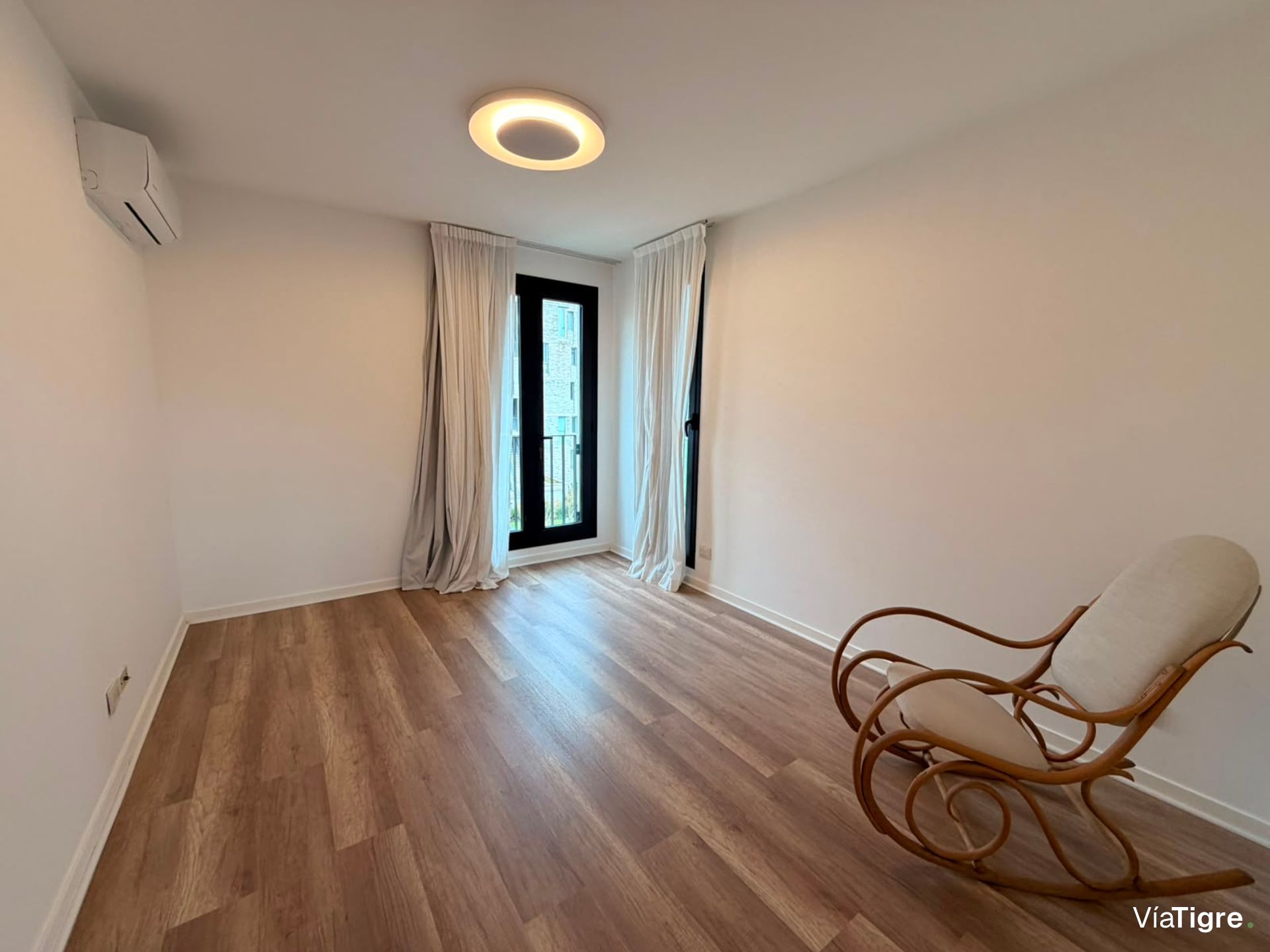 VENTA Depto 4 amb. con amarra en Venice Tigre