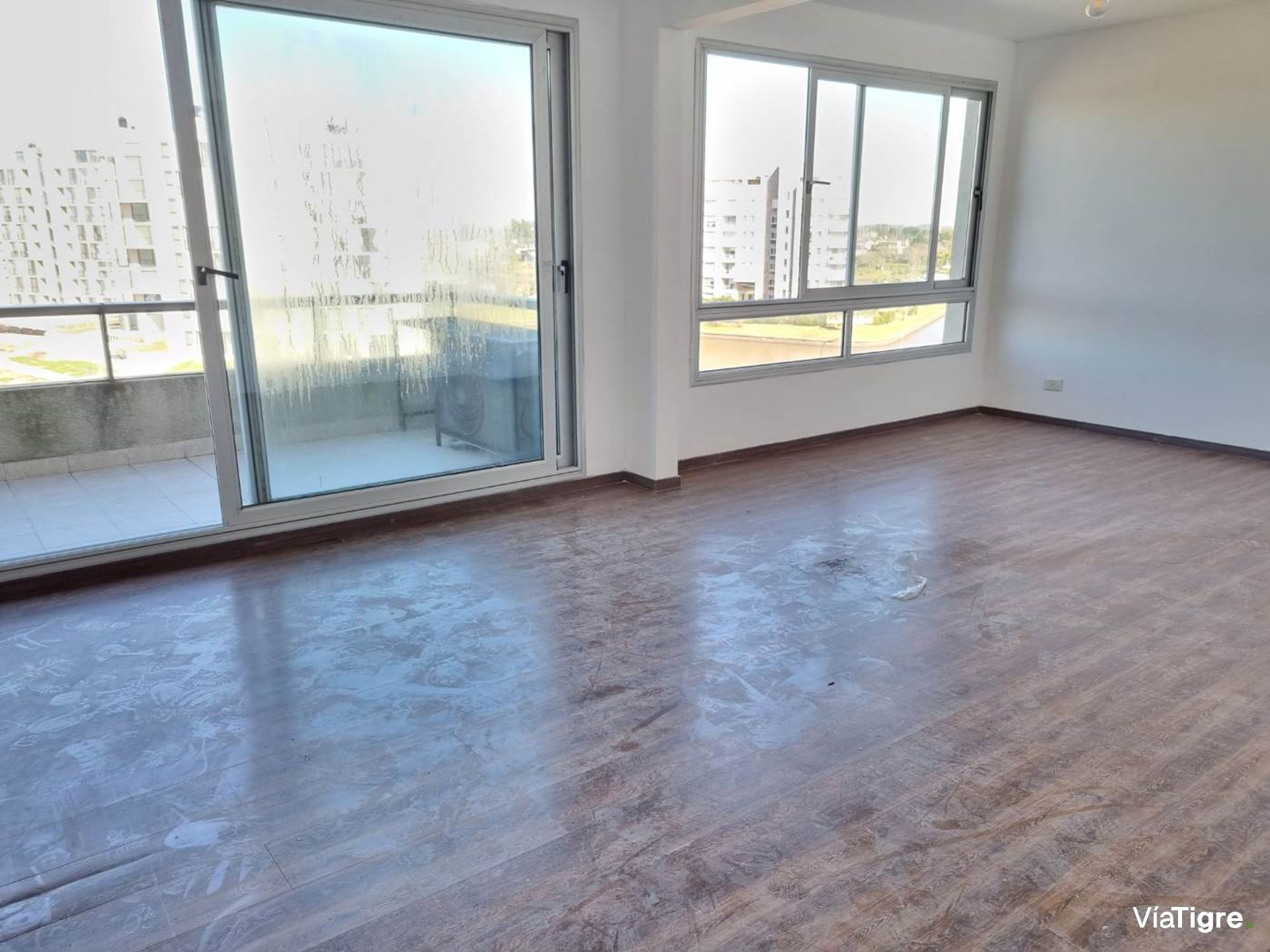Departamento En Venta 3 Amb Espigon 13 Vista / Rio