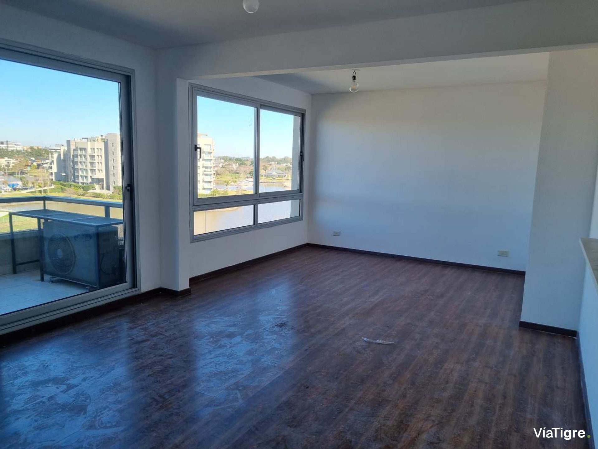 Departamento En Venta 3 Amb Espigon 13 Vista / Rio