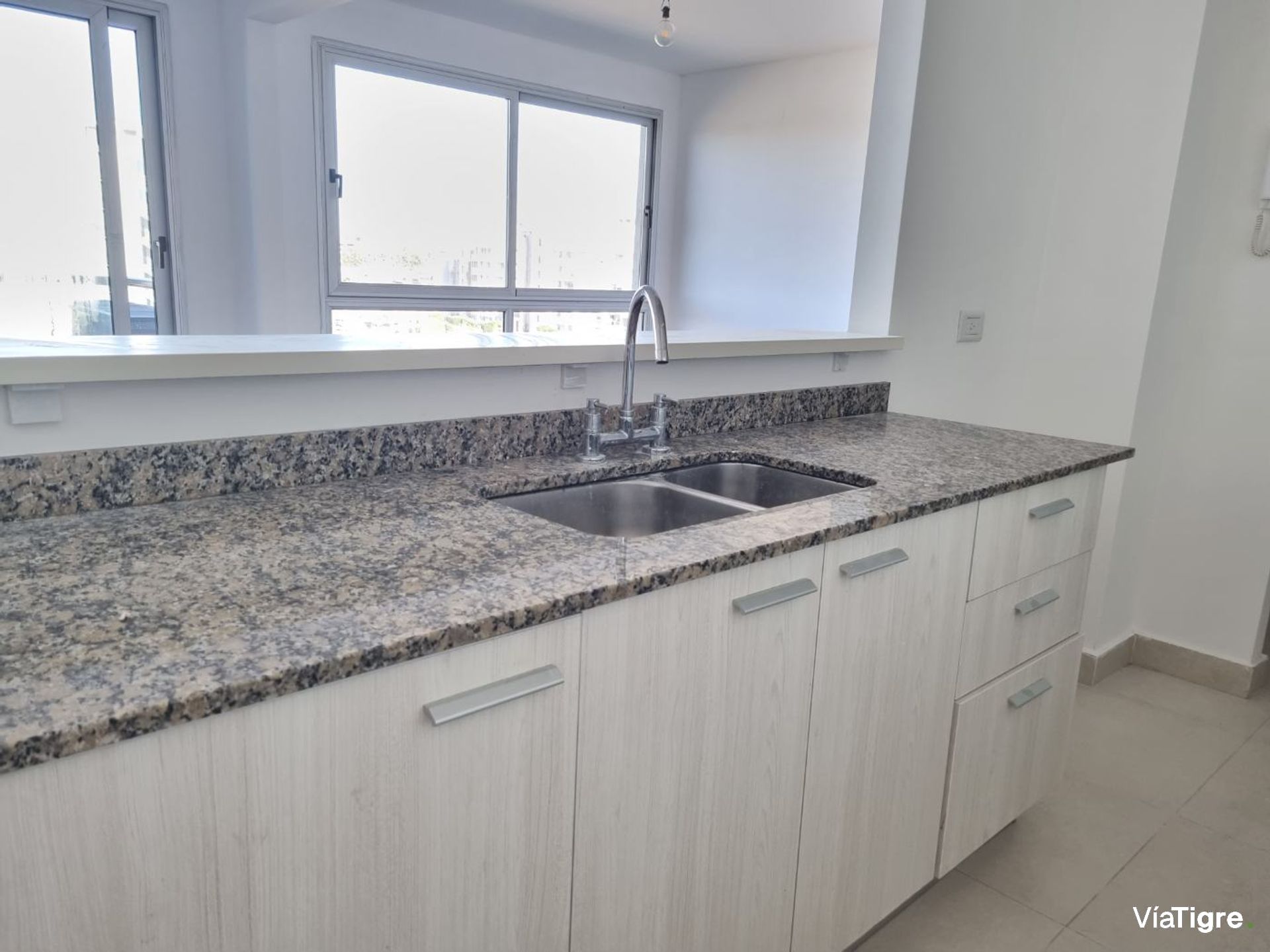 Departamento En Venta 3 Amb Espigon 13 Vista / Rio