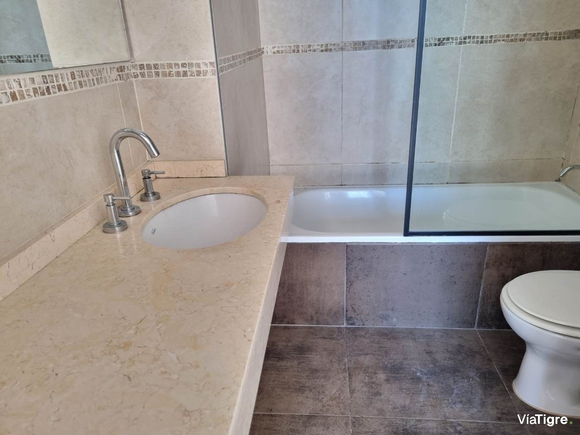 Departamento En Venta 3 Amb Espigon 13 Vista / Rio