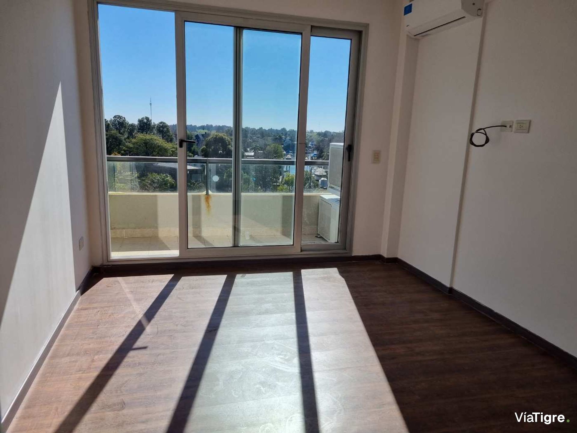 Departamento En Venta 3 Amb Espigon 13 Vista / Rio