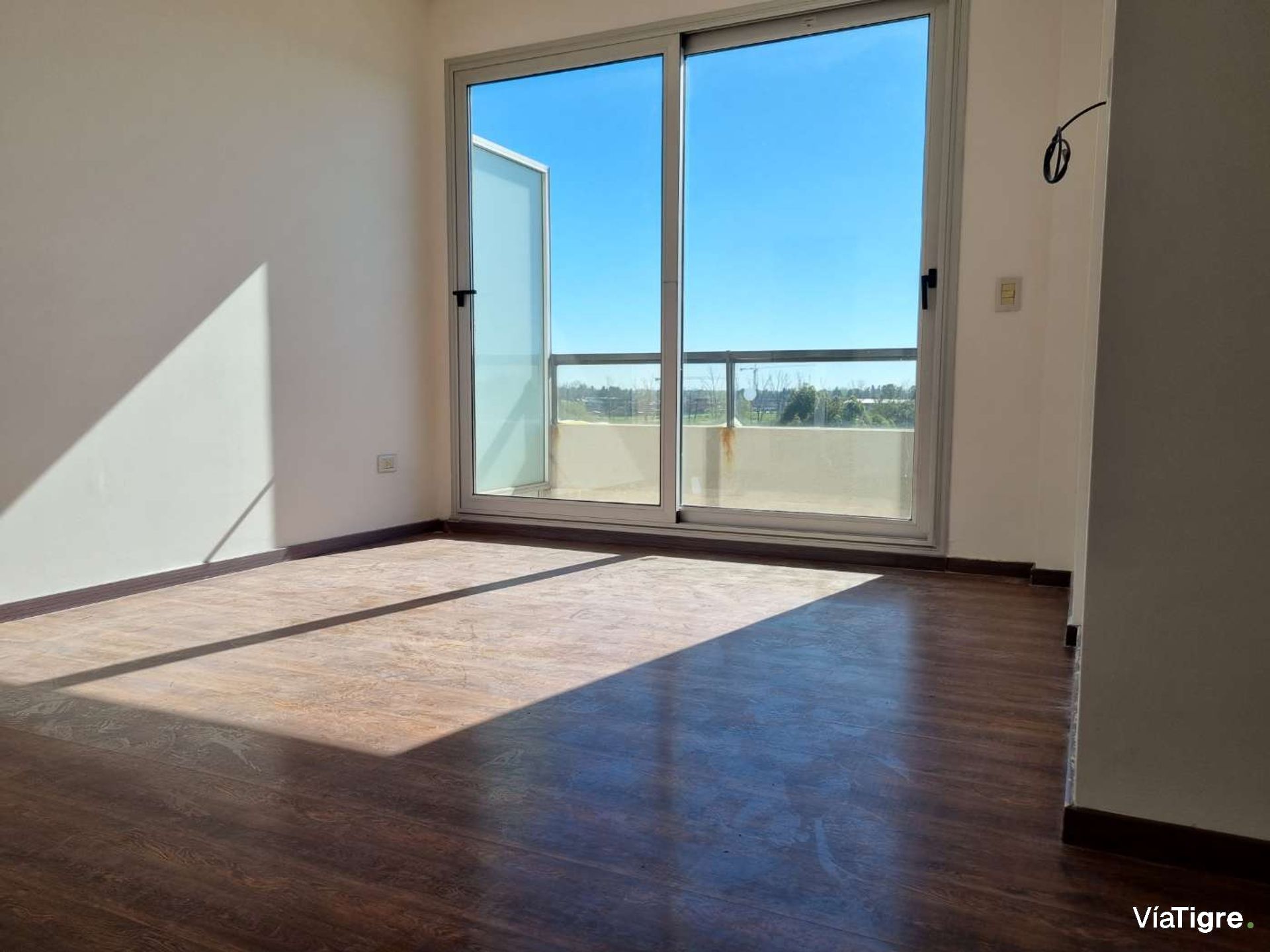 Departamento En Venta 3 Amb Espigon 13 Vista / Rio
