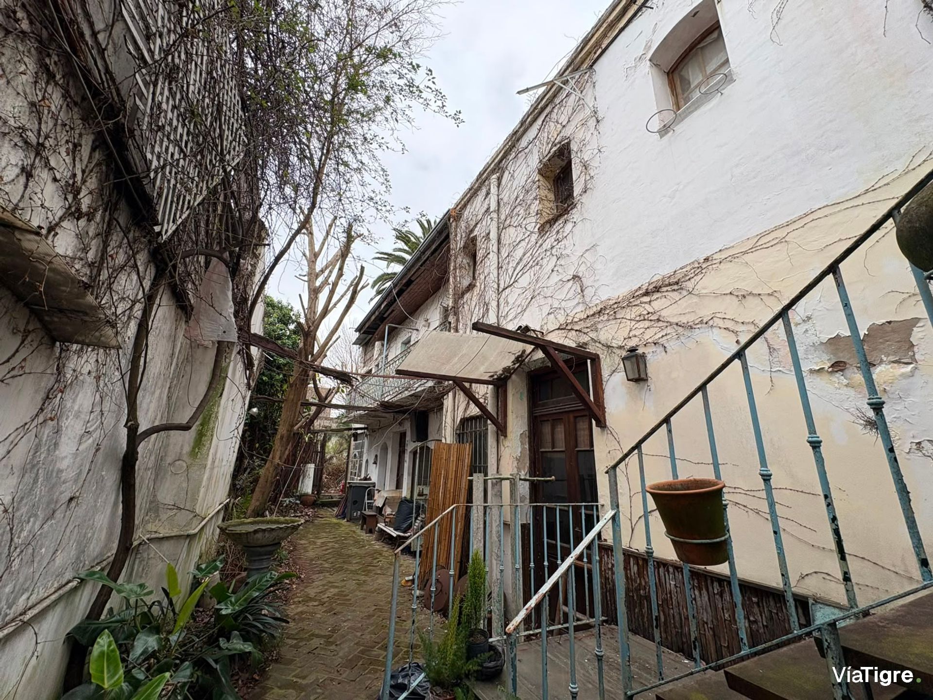 VENTA LOCAL CON VIVIENDA EN SAN ISIDRO y RENTA