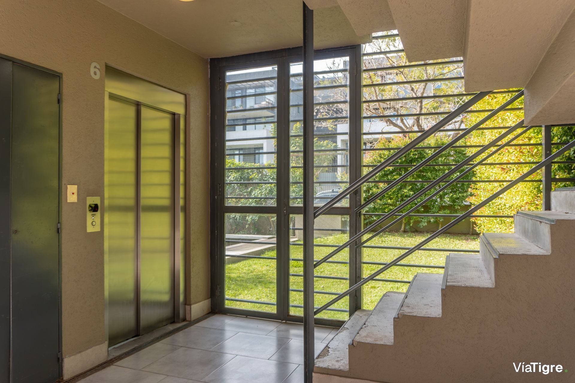 Departamento con jardin Venta, Beccar, 5 ambientes
