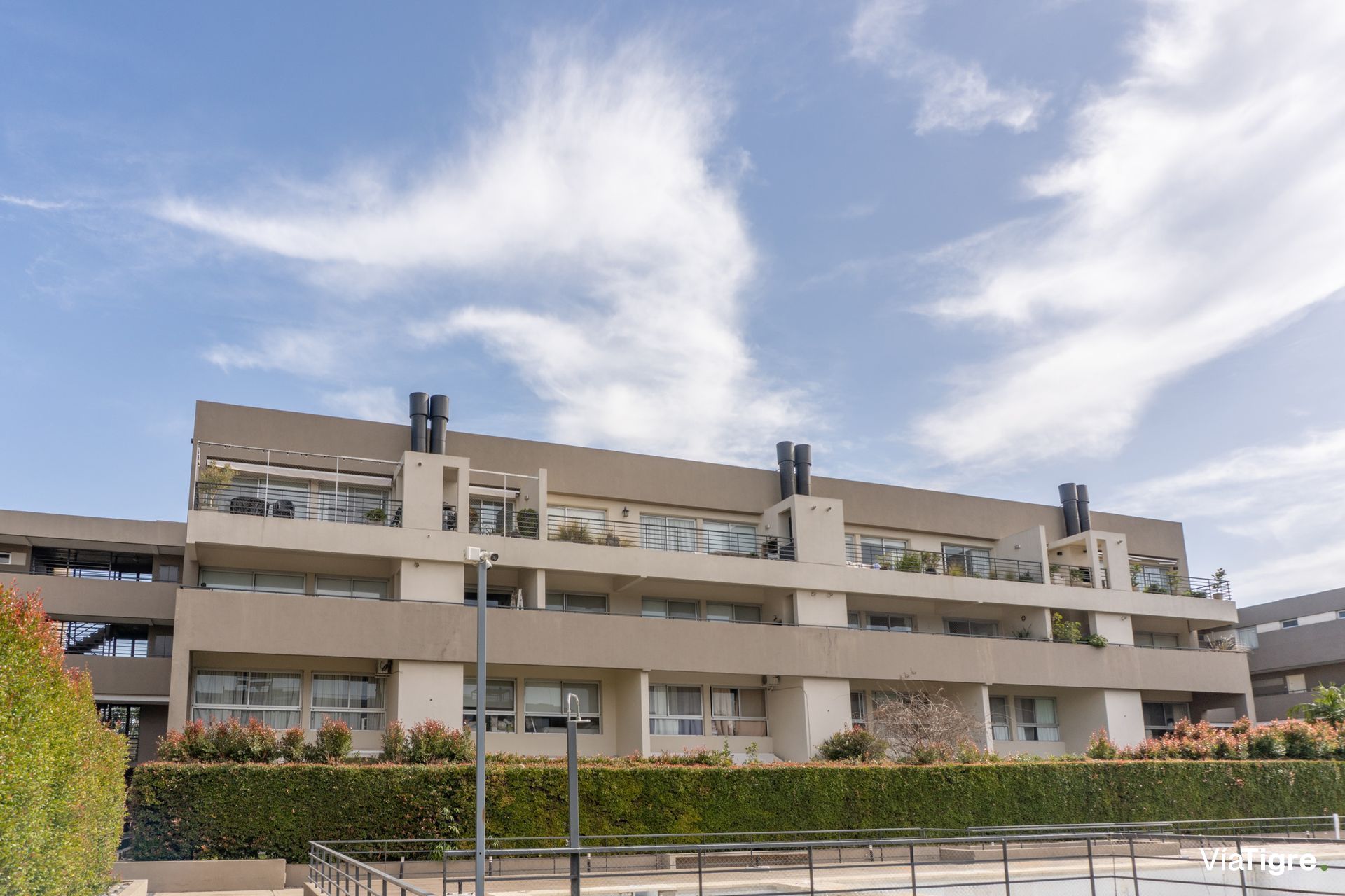 Departamento con jardin Venta, Beccar, 5 ambientes
