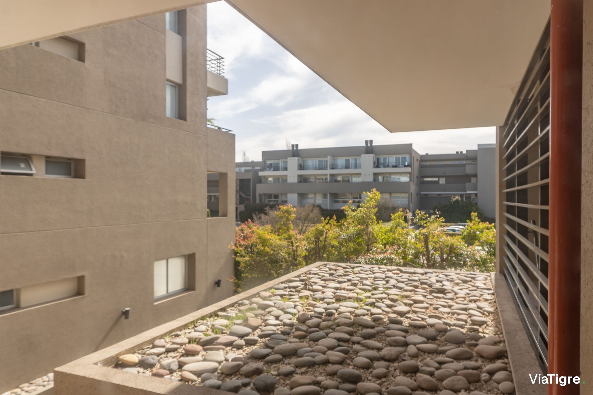 Departamento con jardin Venta, Beccar, 5 ambientes