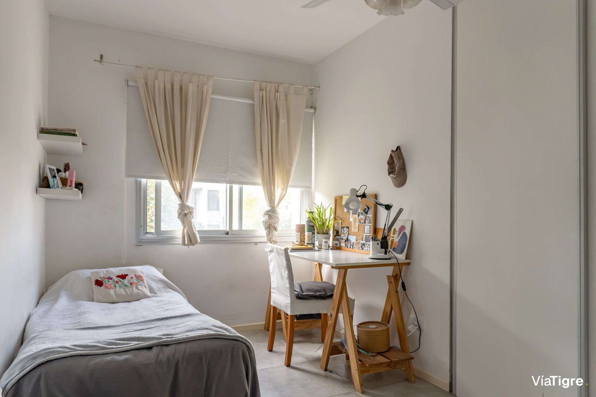 Departamento con jardin Venta, Beccar, 5 ambientes