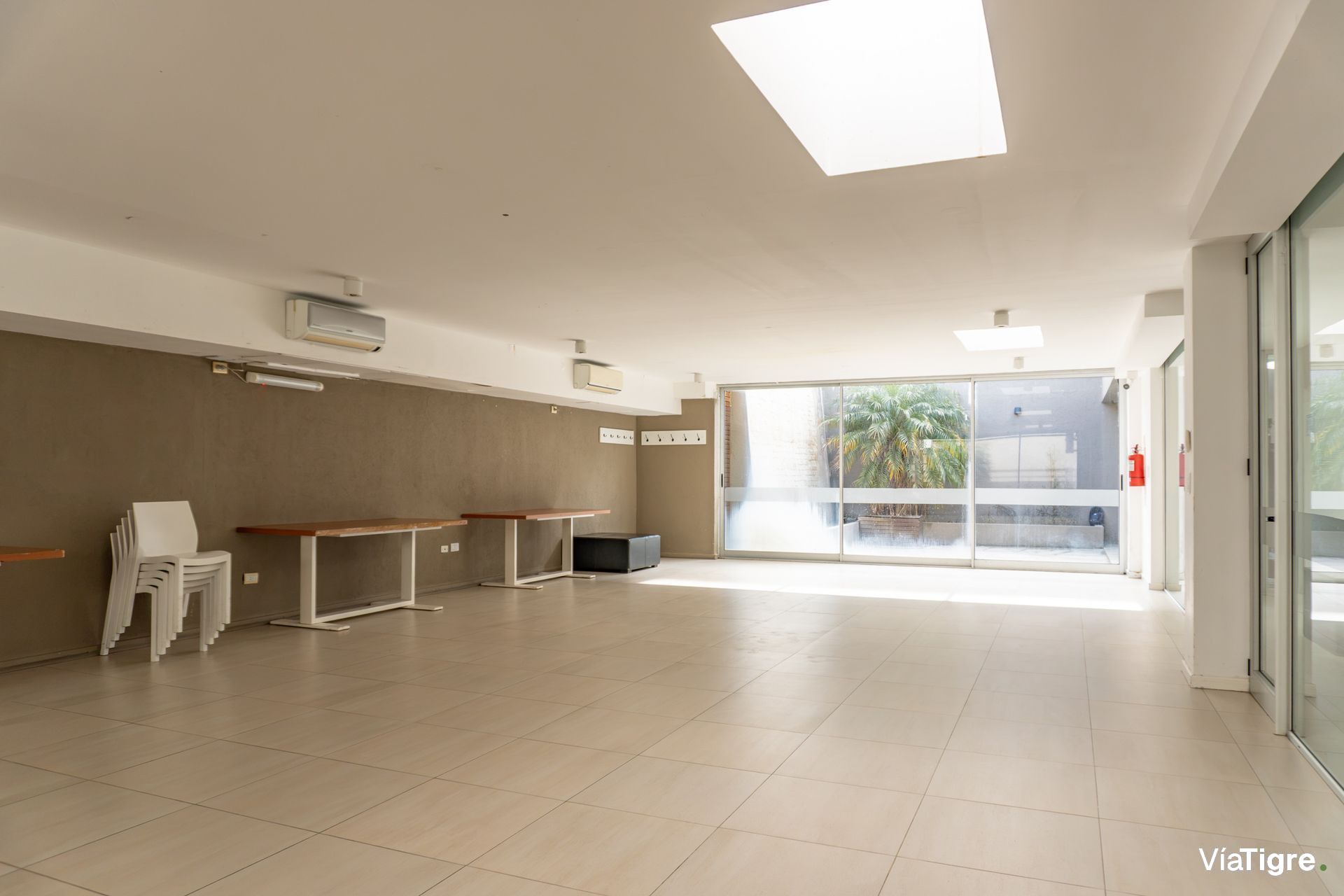 Departamento con jardin Venta, Beccar, 5 ambientes