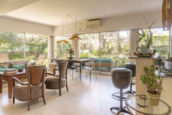 Departamento con jardin Venta, Beccar, 5 ambientes