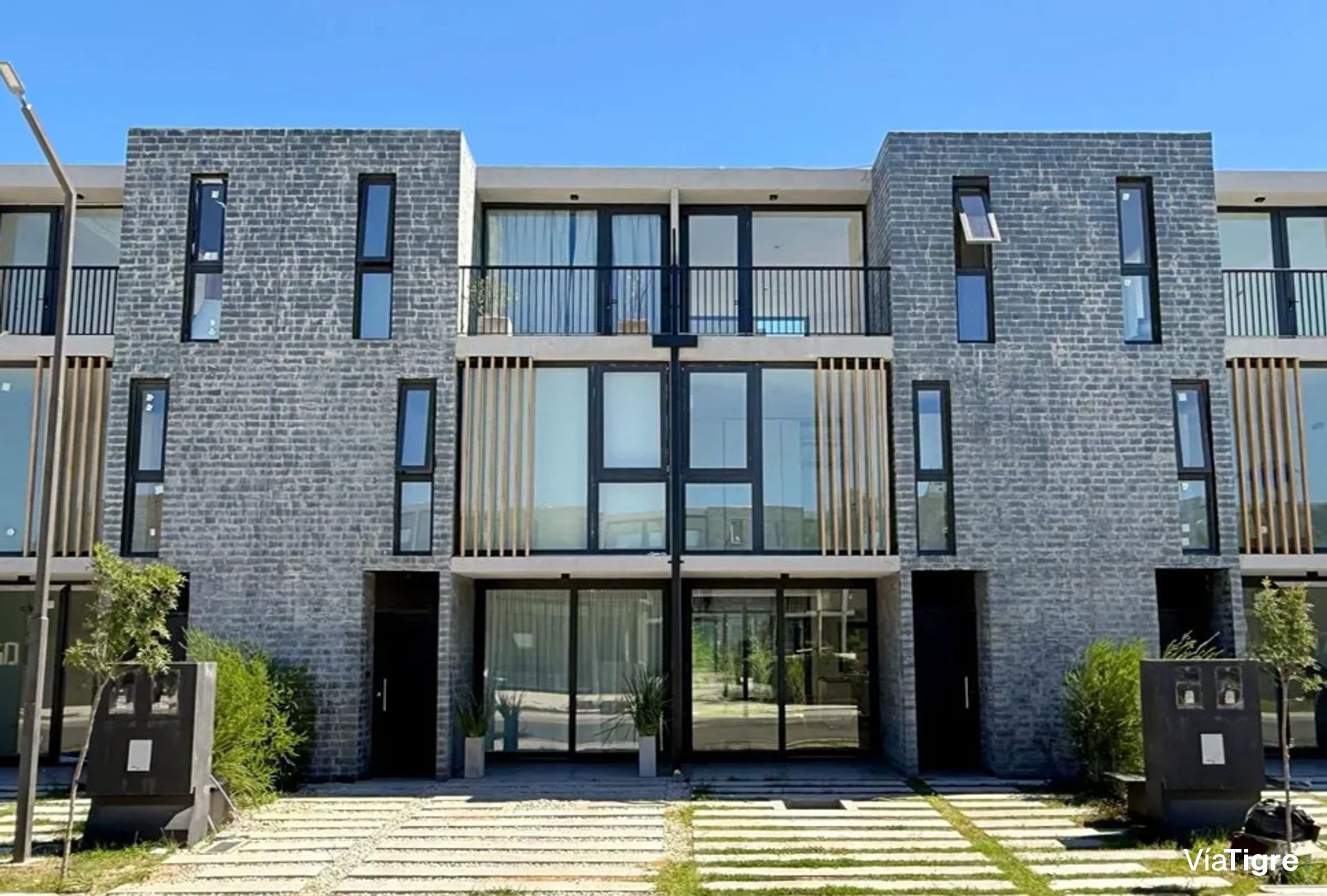 Venta Casa 4 Amb Jardin A Estrenar. Sunny Tigre