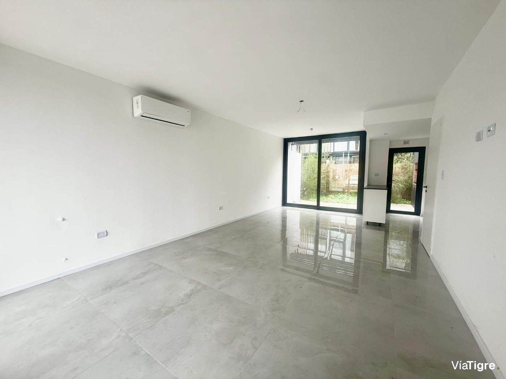 Venta Casa 4 Amb Jardin A Estrenar. Sunny Tigre