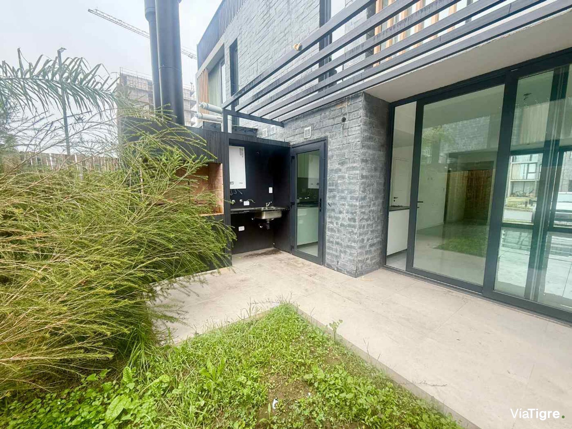 Venta Casa 4 Amb Jardin A Estrenar. Sunny Tigre
