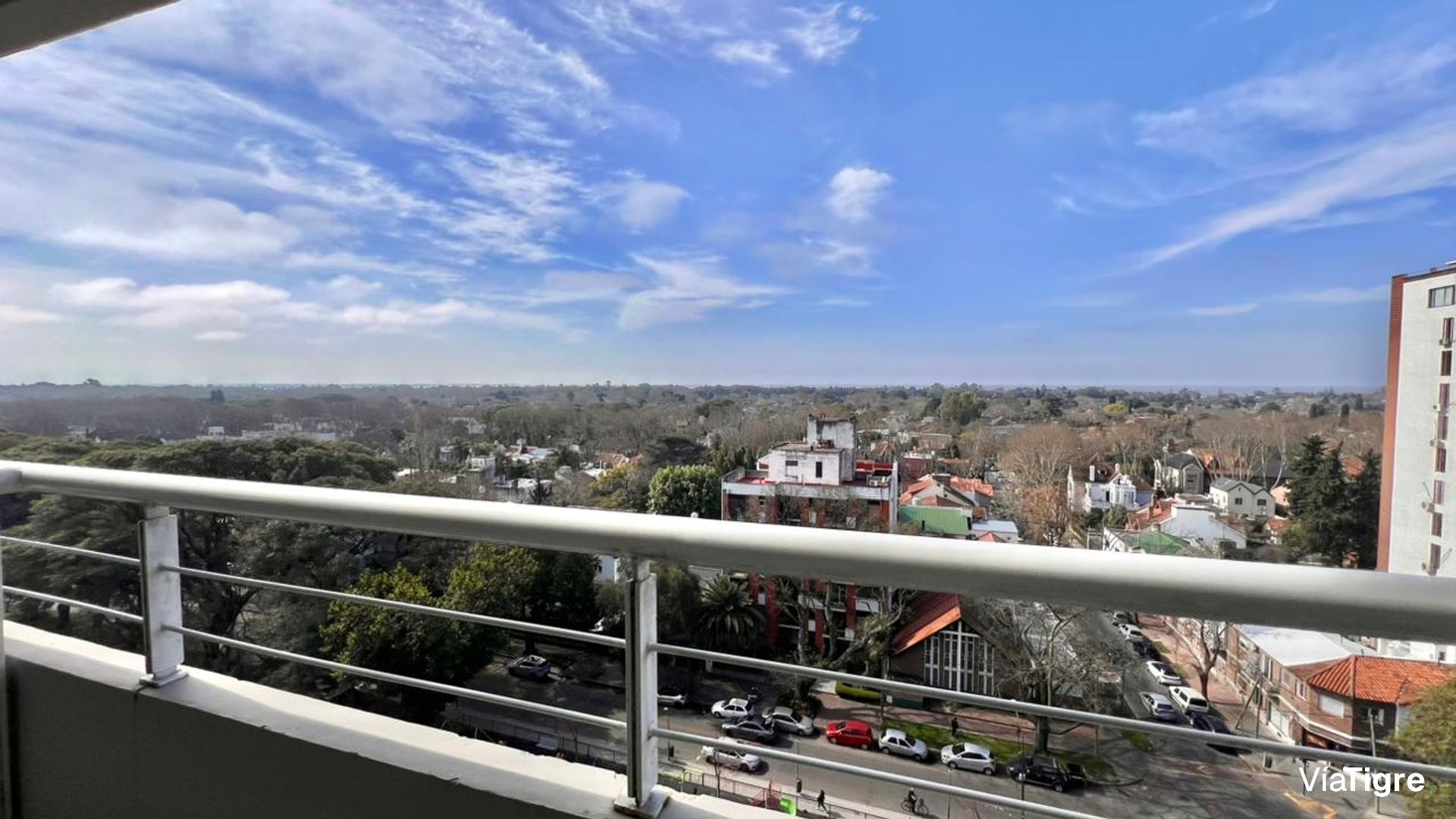 Alq. 2 Ambs. Amoblado Martinez Balcon Cochera