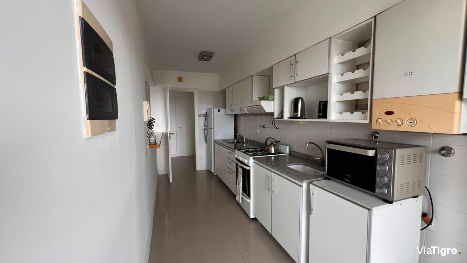 Alq. 2 Ambs. Amoblado Martinez Balcon Cochera