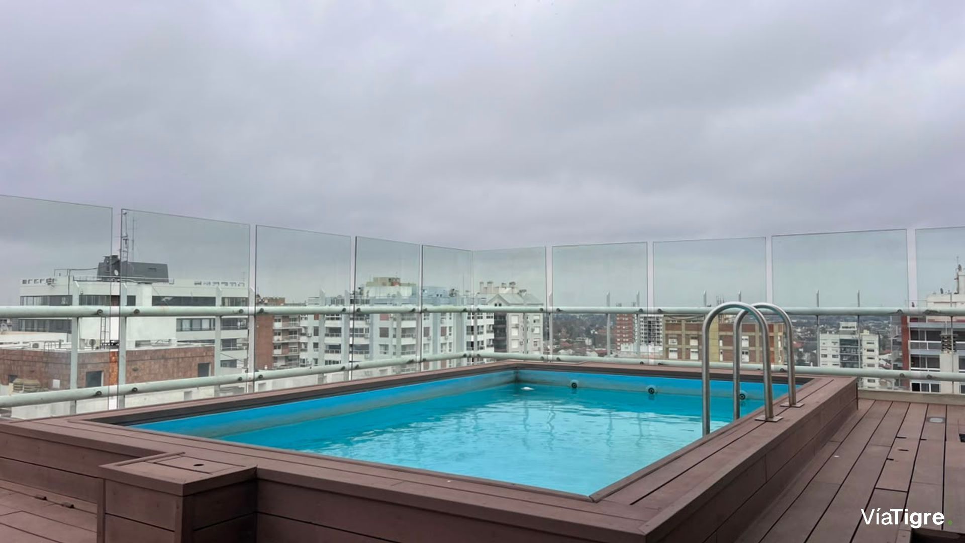 Alq. 2 Ambs. Amoblado Martinez Balcon Cochera