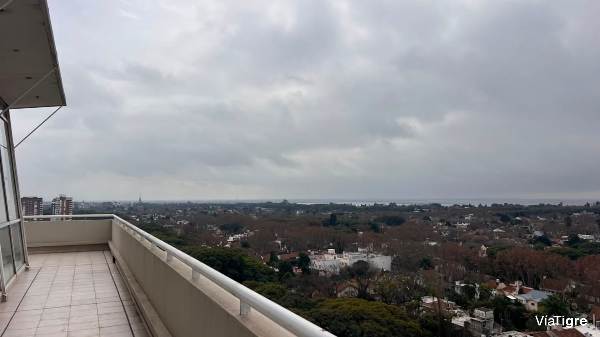 Alq. 2 Ambs. Amoblado Martinez Balcon Cochera