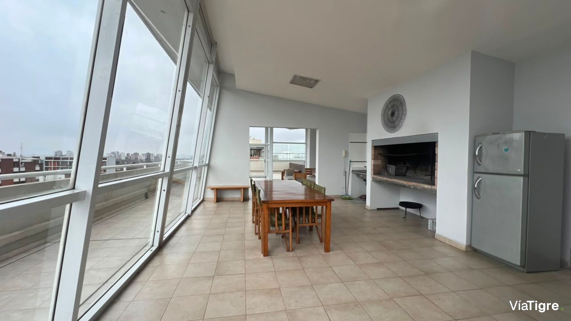 Alq. 2 Ambs. Amoblado Martinez Balcon Cochera