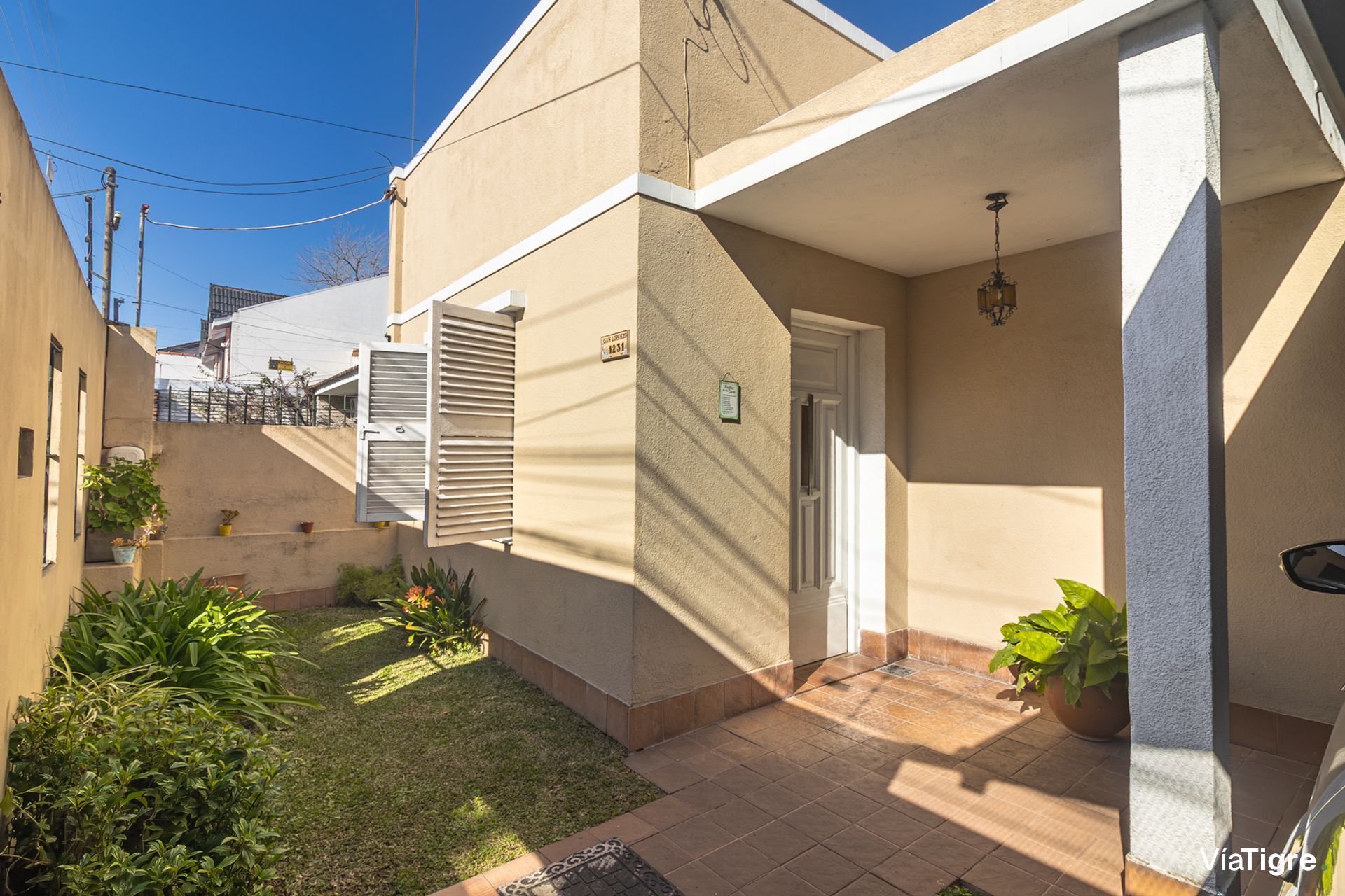 Casa en venta Martinez Alto - jardin y cochera