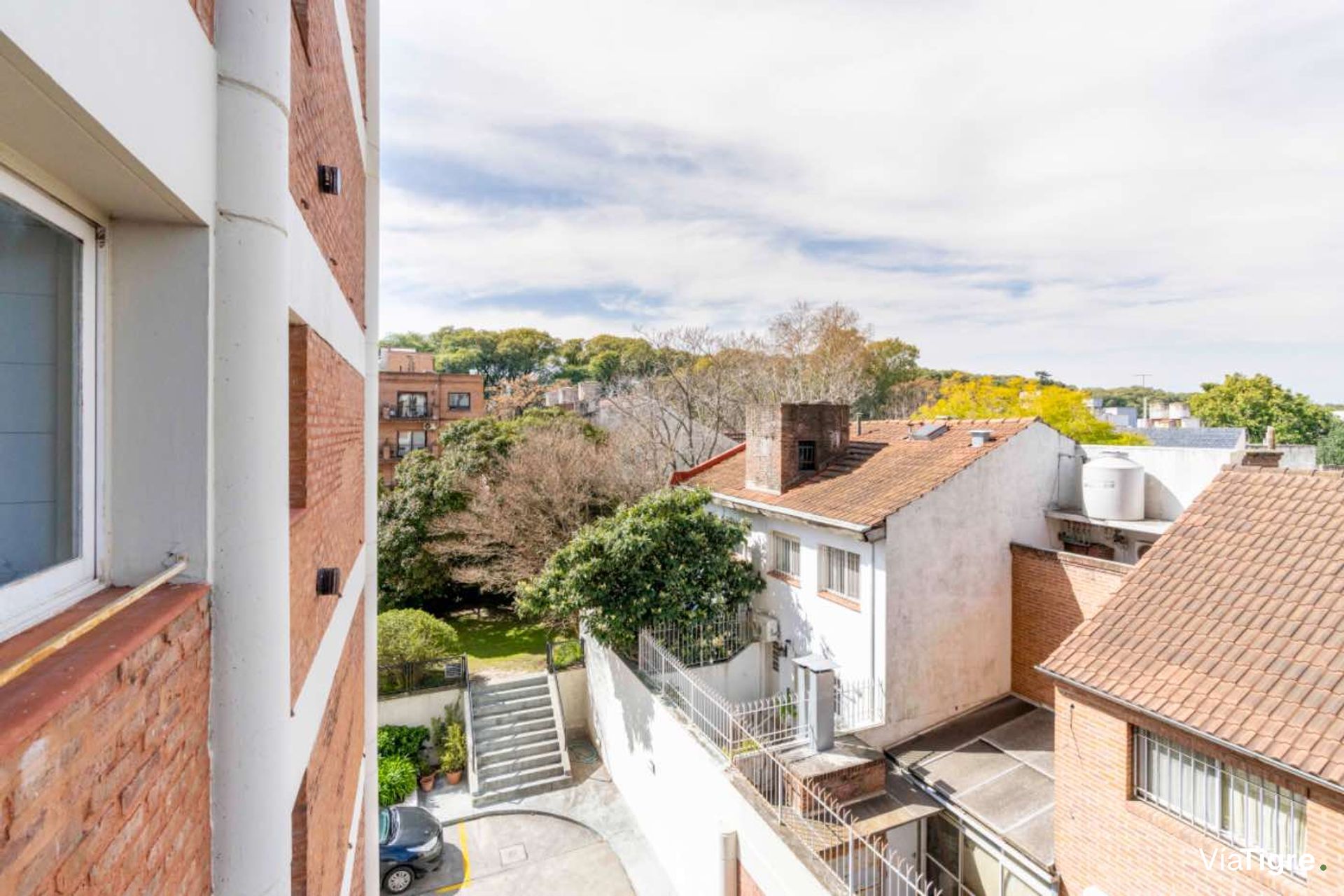 Dpto 5 amb c/balcones y cochera venta en Acassuso