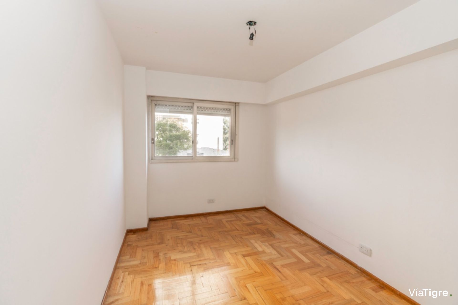 Dpto 5 amb c/balcones y cochera venta en Acassuso