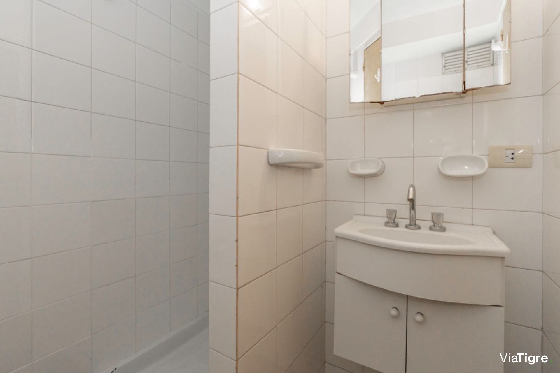 Dpto 5 amb c/balcones y cochera venta en Acassuso