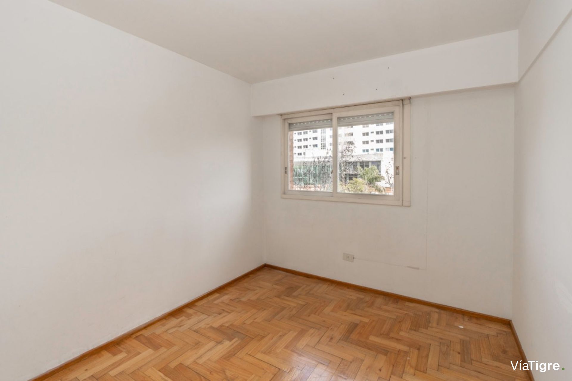 Dpto 5 amb c/balcones y cochera venta en Acassuso
